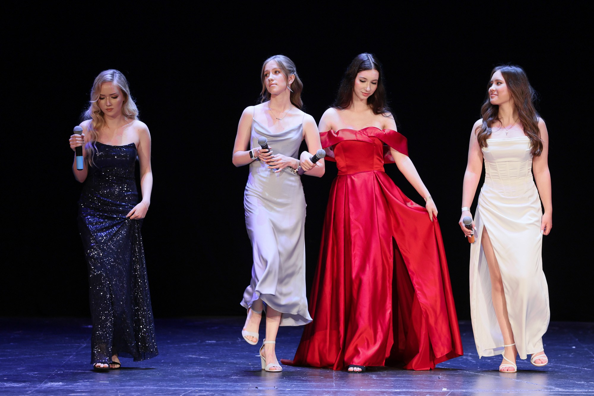 Выпускной вечер в Севастопольской гимназии № 1 имени А. С. Пушкина. Свадебный фотограф, фотосъемка в Крыму, Севастополе, Симферополе, Ялте