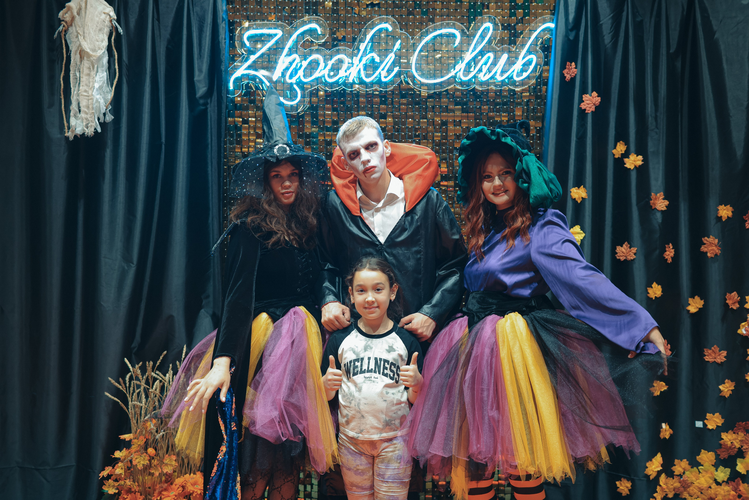 02.11 Halloween в Zhooki Park. Команда специалистов в мире фотографии и видео. Детский фотограф, семейный фотограф