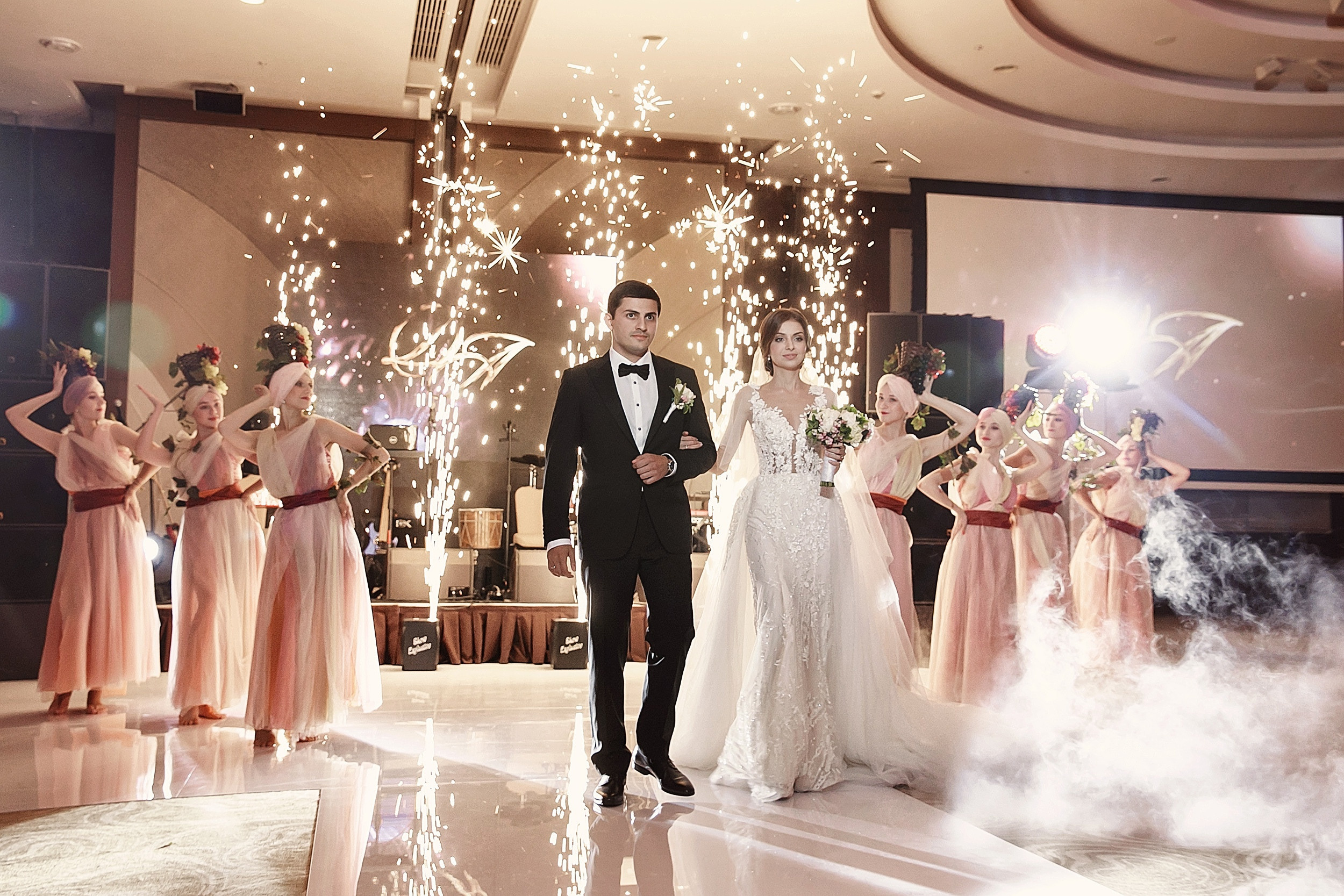 Свадебный фотограф в Сочи. Свадебная фотосессия. Свадебный и семейный фотограф в Сочи Денис Вялов