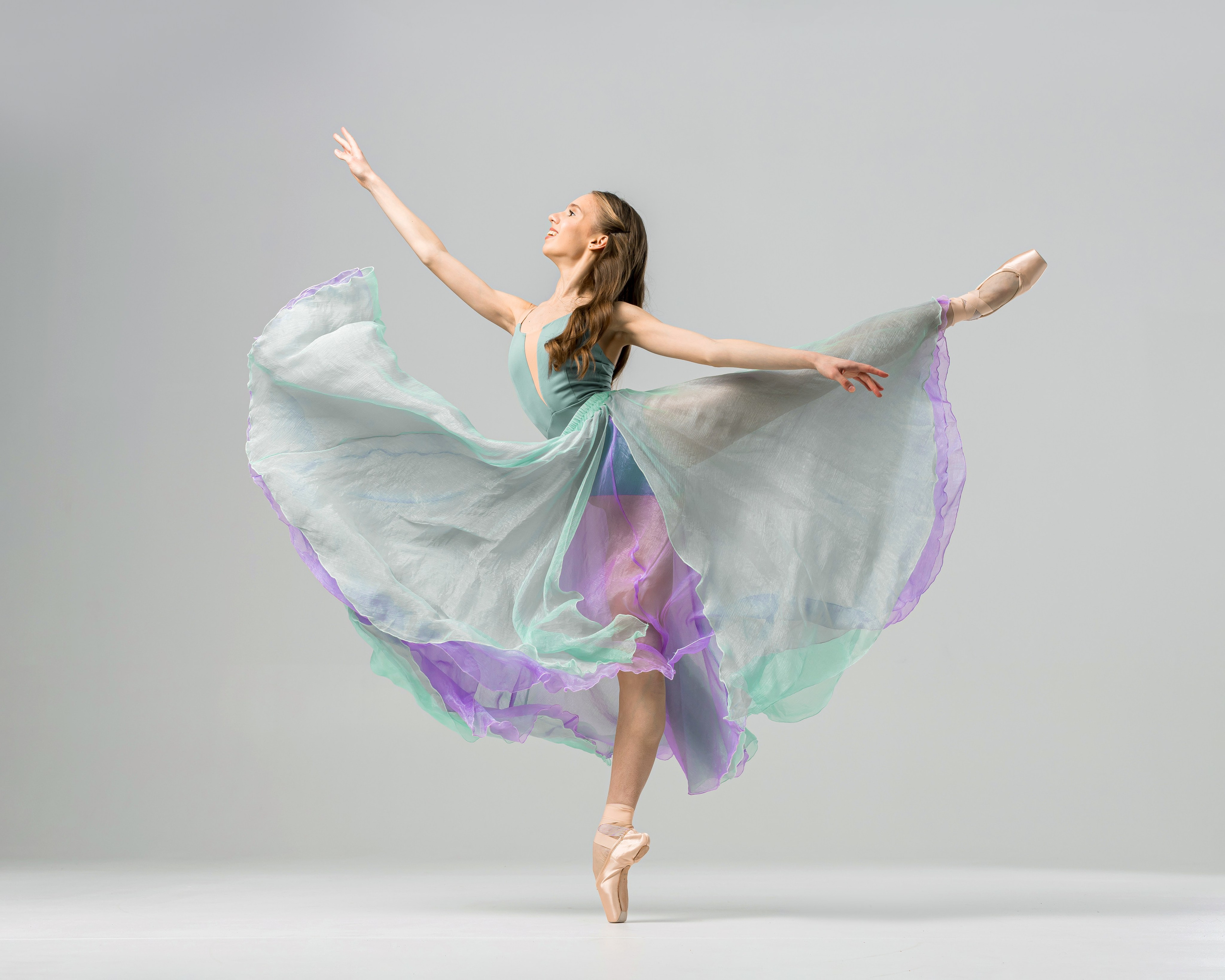 Изумрудно-сиреневая воздушная юбка напрокат для фотосессии. Балетный фотограф Алина Ханько — Душа Балета