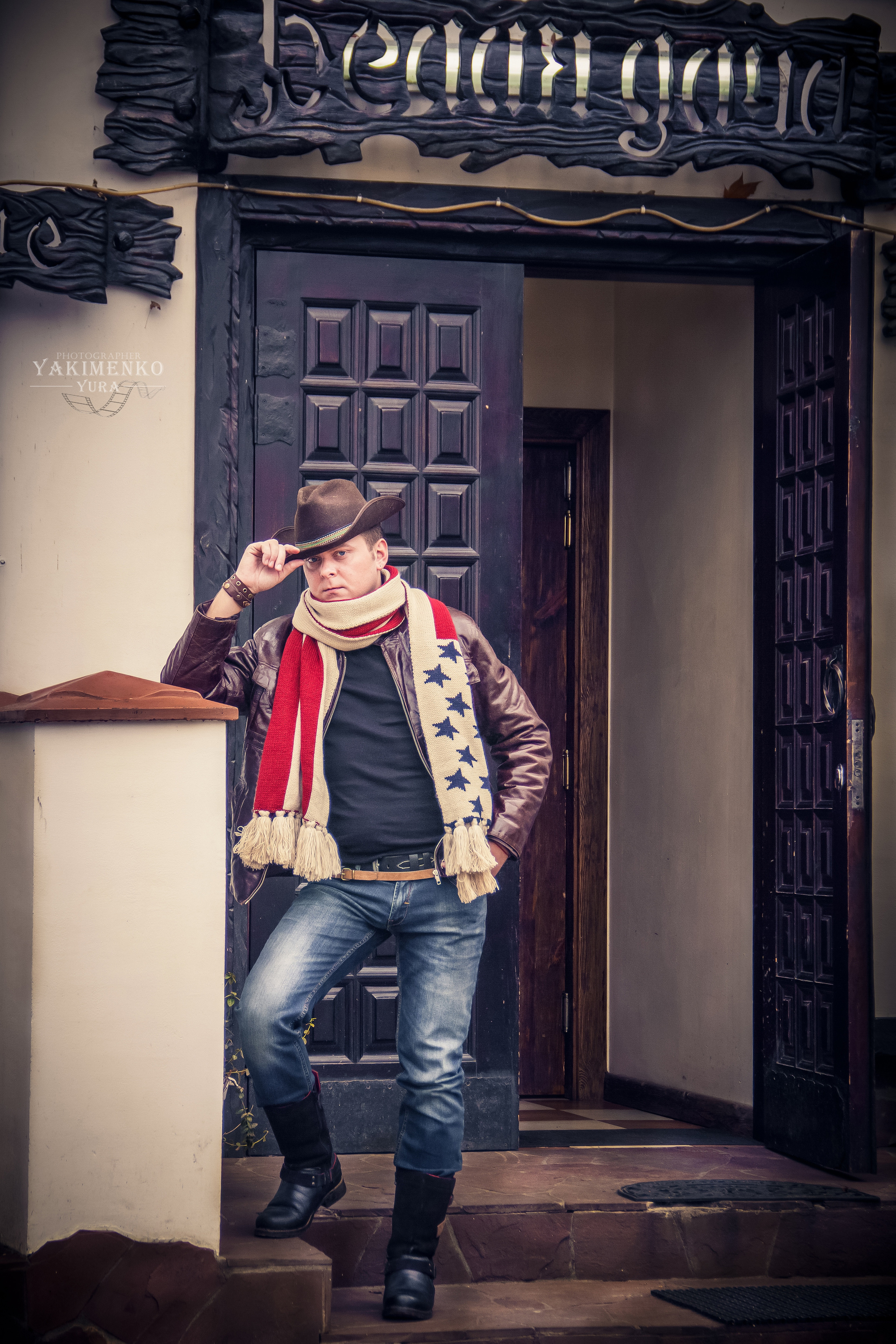 ✓ Индивидуальная фотосессия певца Виталия Сычёва. Фотограф Юрий Якименко. Школьный, семейный и свадебный фотограф в Гоме