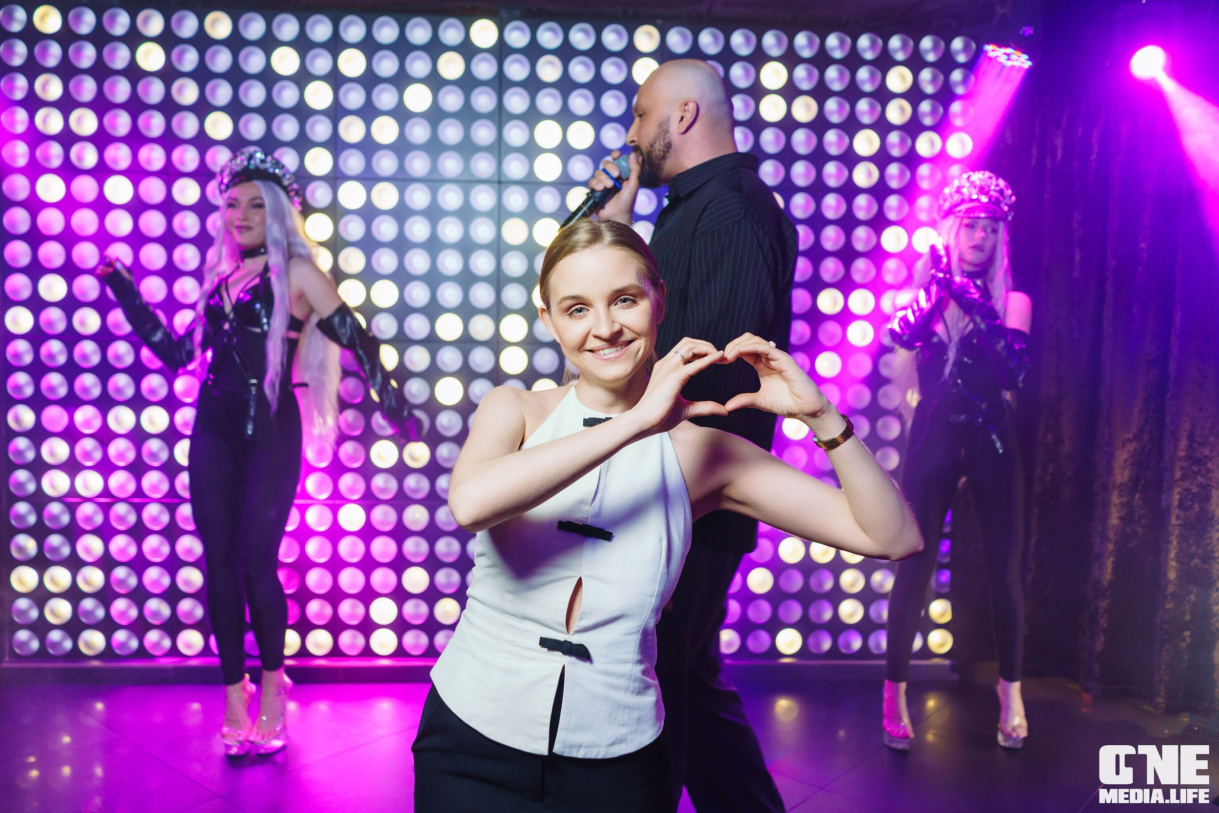 Фоторепортаж из караоке-клуба Эйфория. One Media Life: фоторепортажи, фотоотчеты с мероприятий и заведений