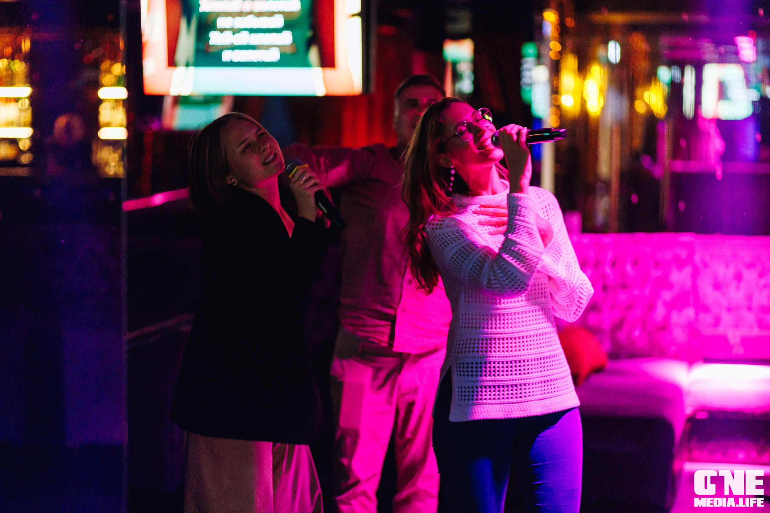 Фоторепортаж из караоке-клуба Эйфория. One Media Life: фоторепортажи, фотоотчеты с мероприятий и заведений