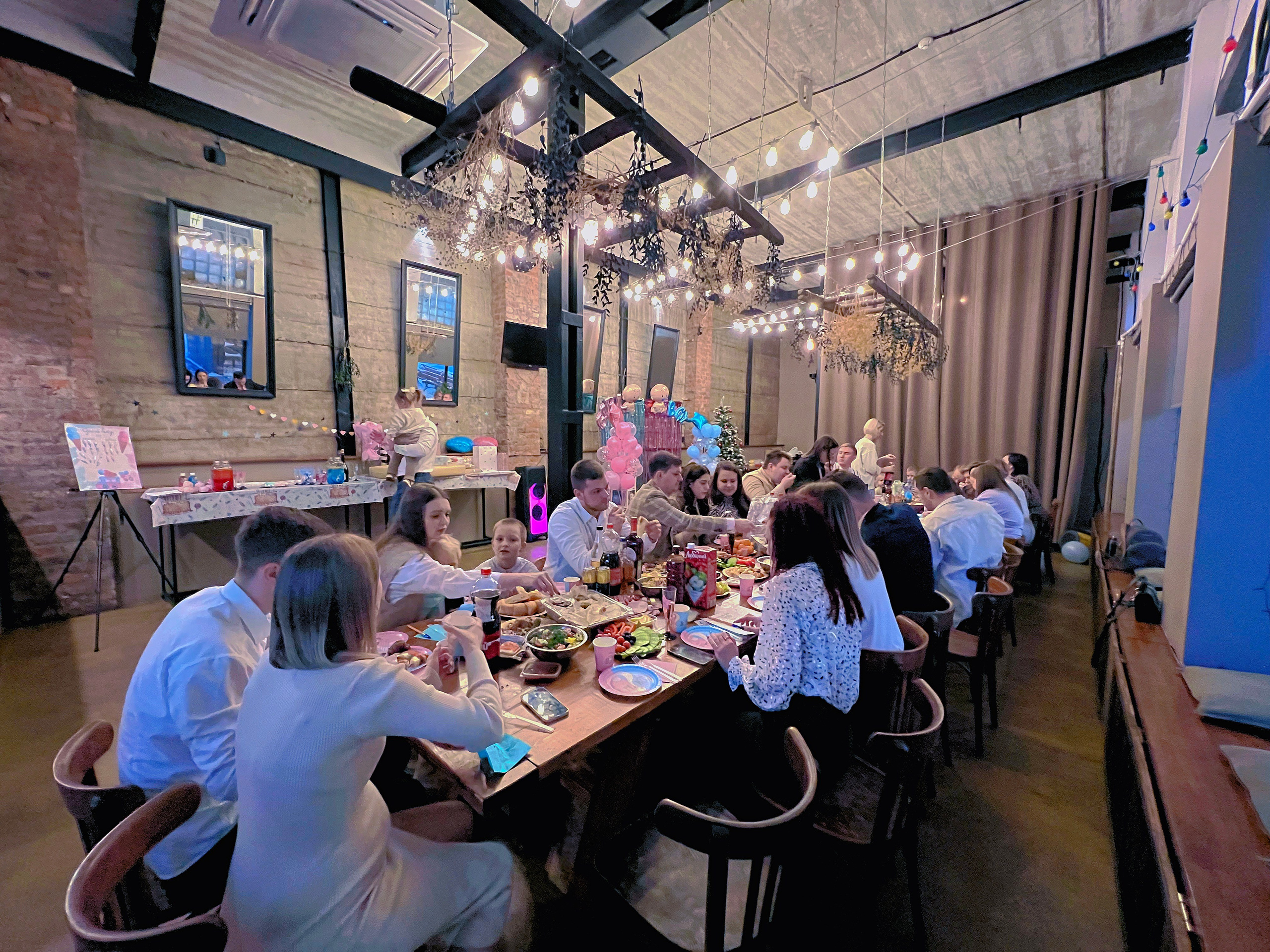 В ОЖИДАНИИ ЧУДА: гендер-пати Лёши и Иры. КАРАМБОЛА: Организация праздников в Москве