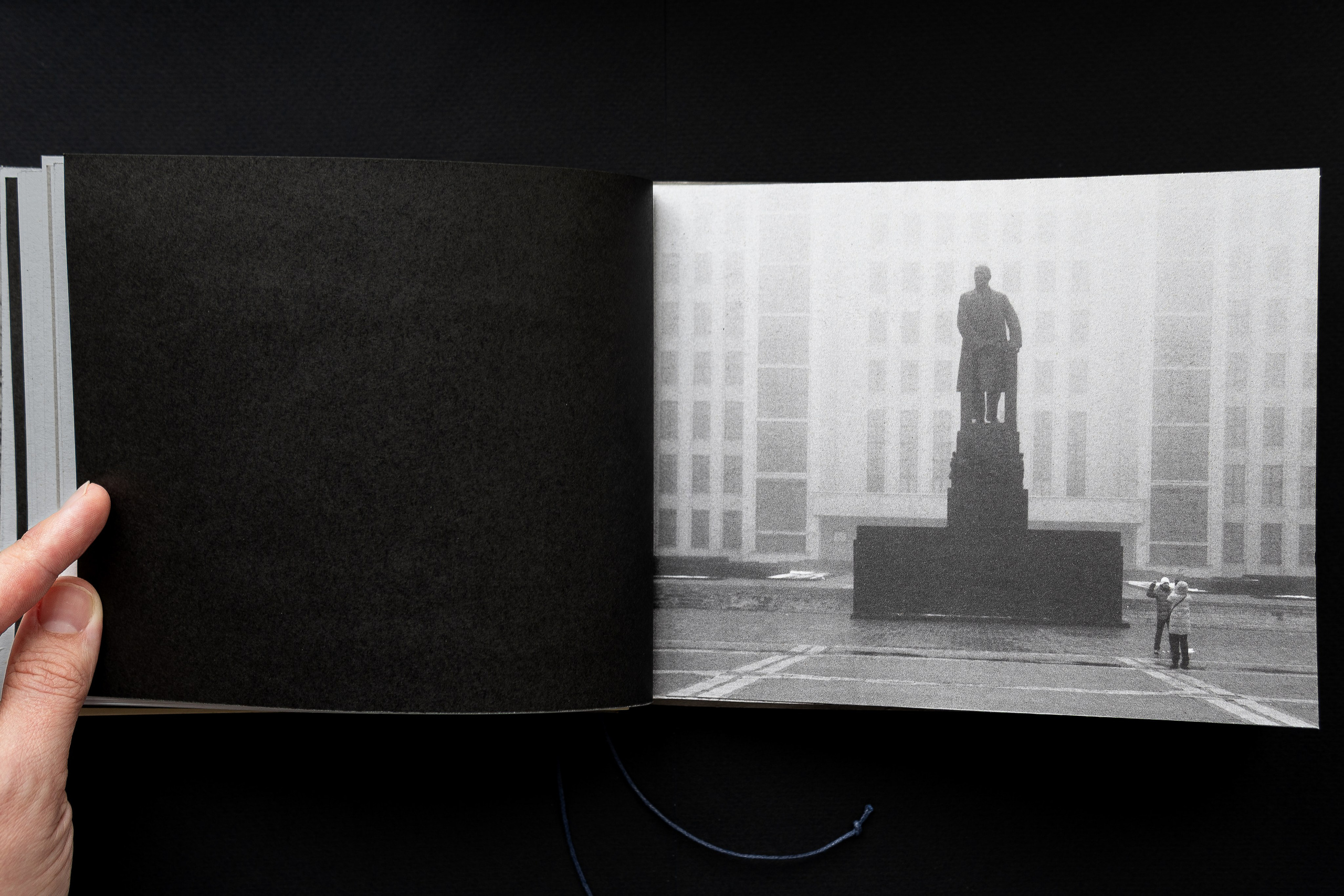 «Талая вода» // «Meltwater» Авторский зин, книга художника. Полностью ручная сборка. Фотограф — документалист Елена Серафимова