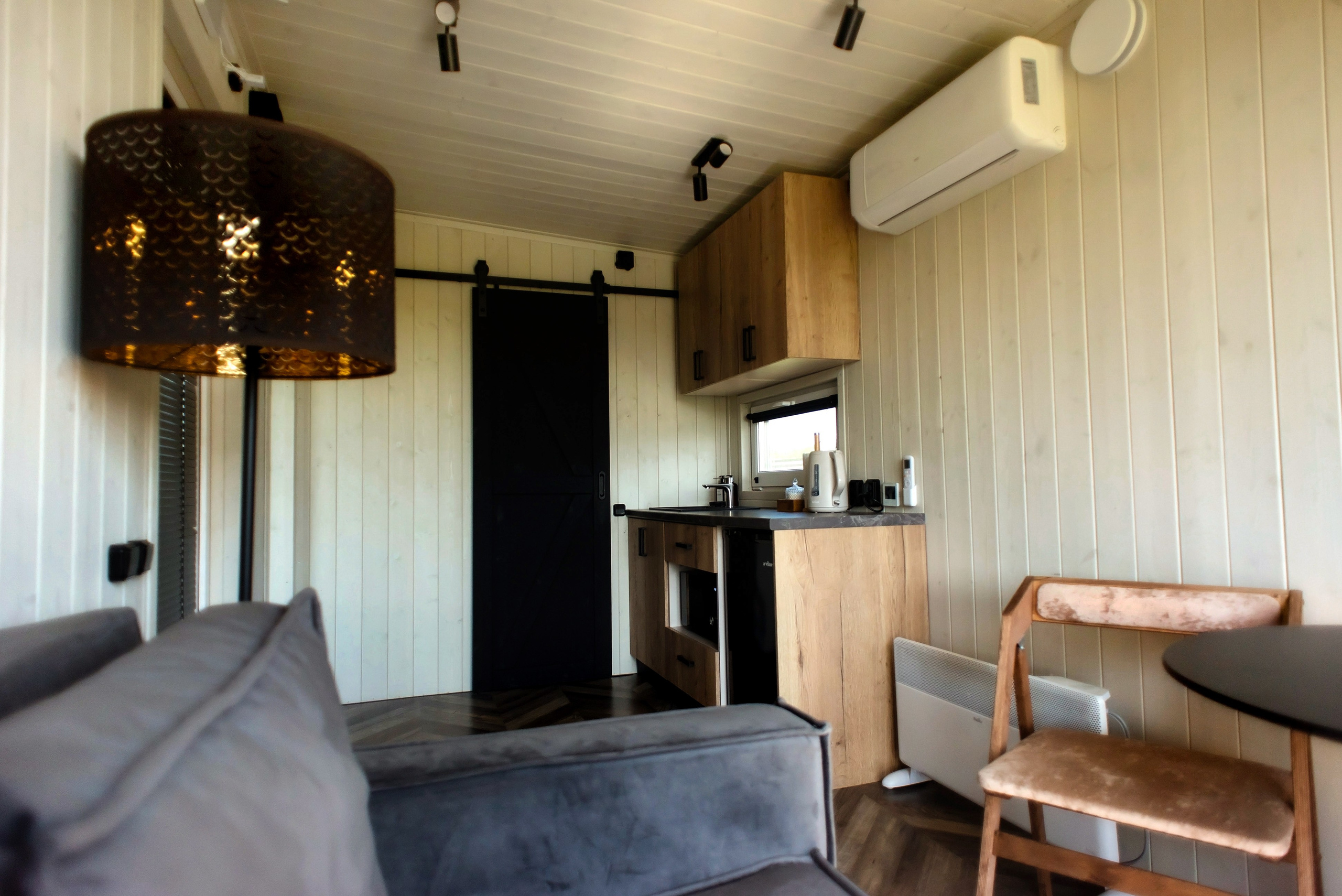 Глэмпинг. Аренда дома для отдыха в Брянске. Банный чан, зона BBQ. Дом на озере в Брянске. Отдых Брянск