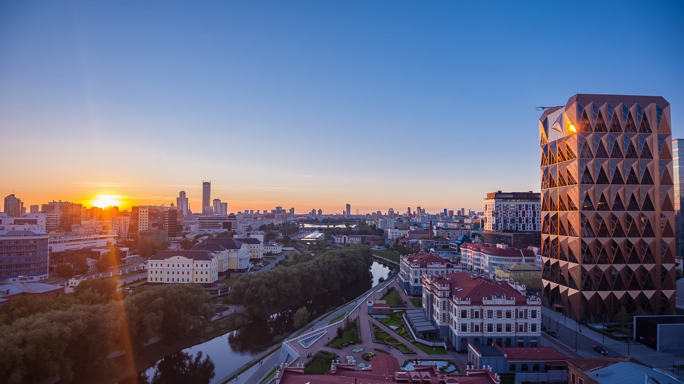 Репортажный фотограф Антон Буценко