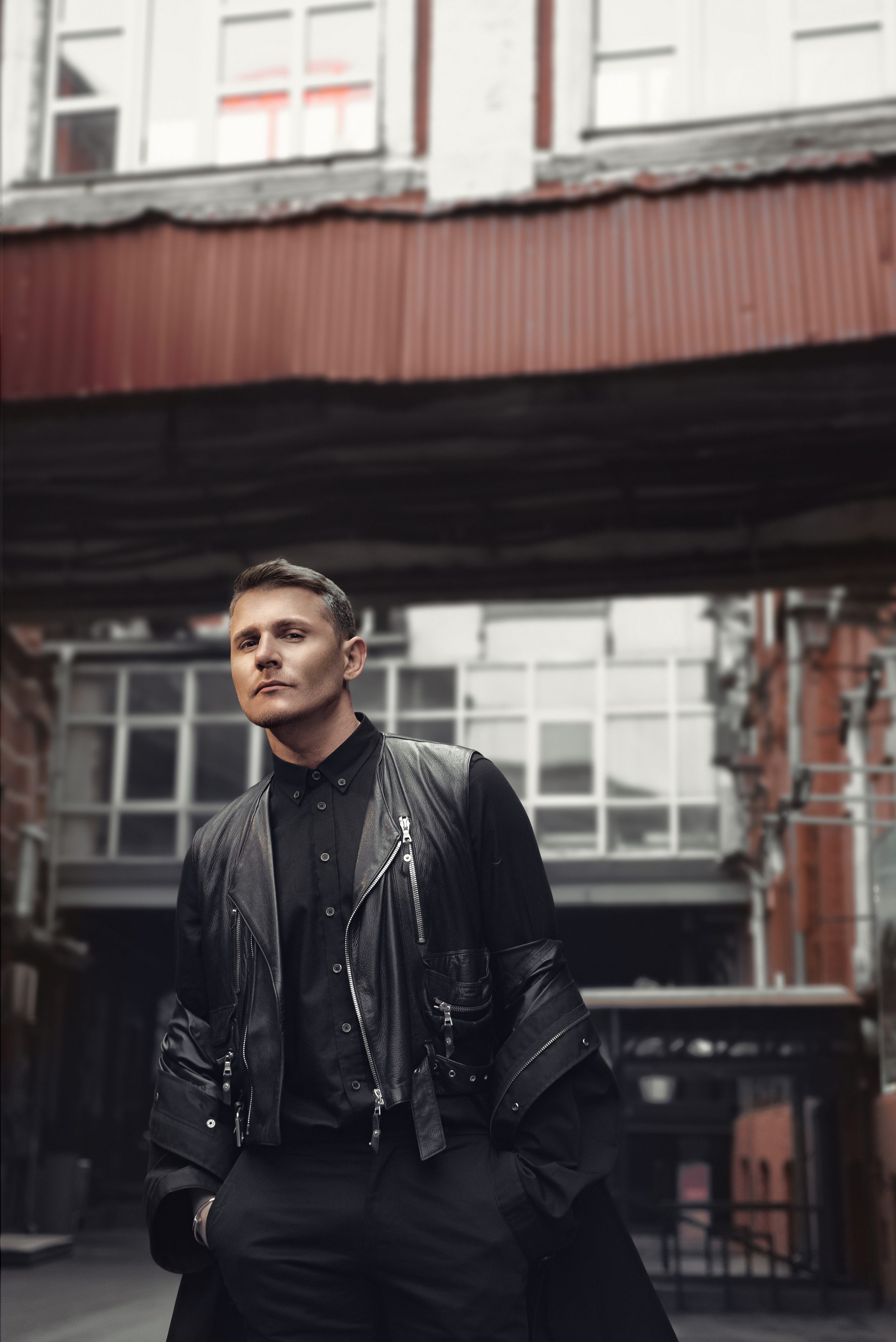 Александр артист