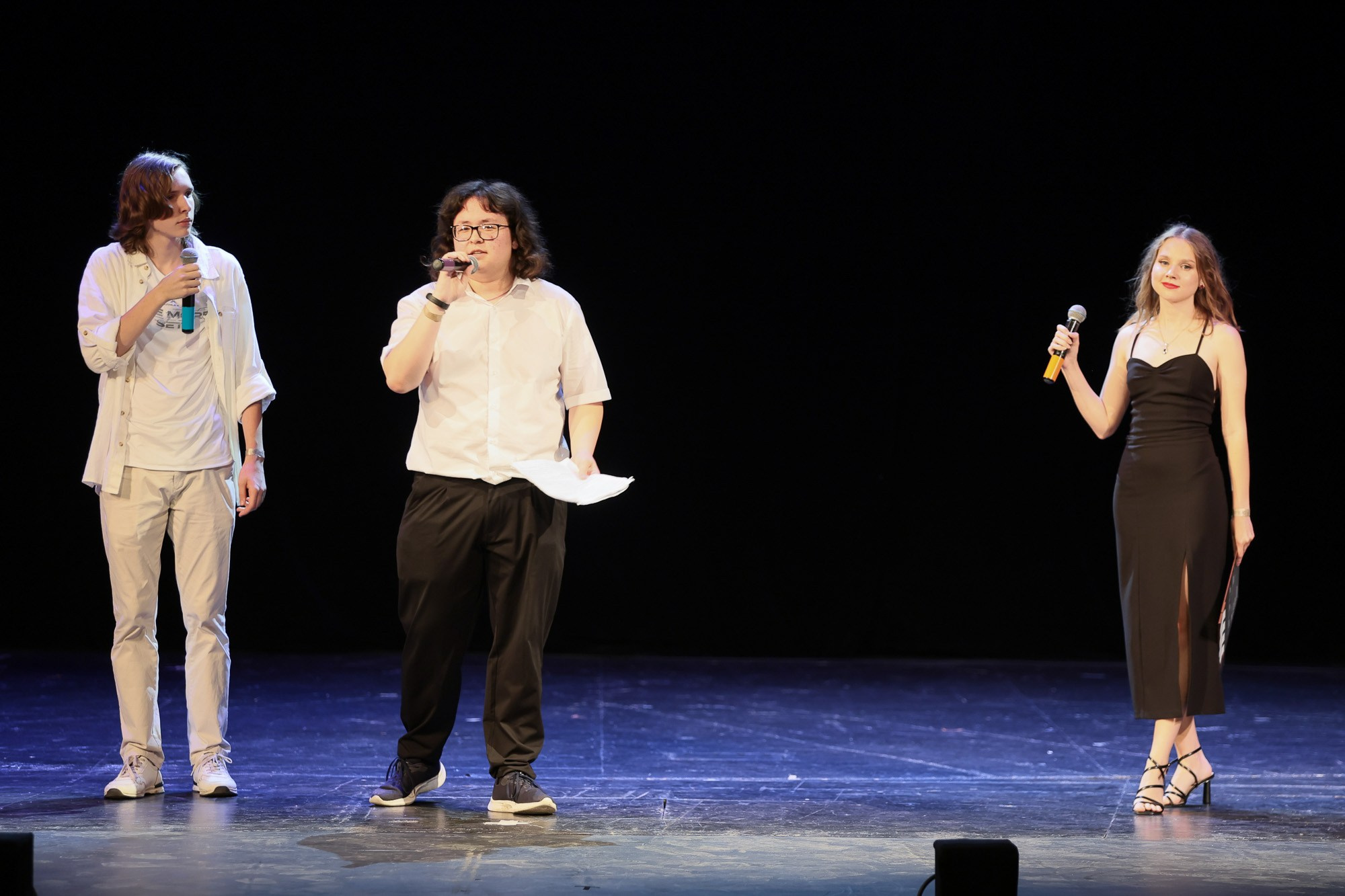 Выпускной вечер в Севастопольской гимназии № 1 имени А. С. Пушкина. Свадебный фотограф, фотосъемка в Крыму, Севастополе, Симферополе, Ялте