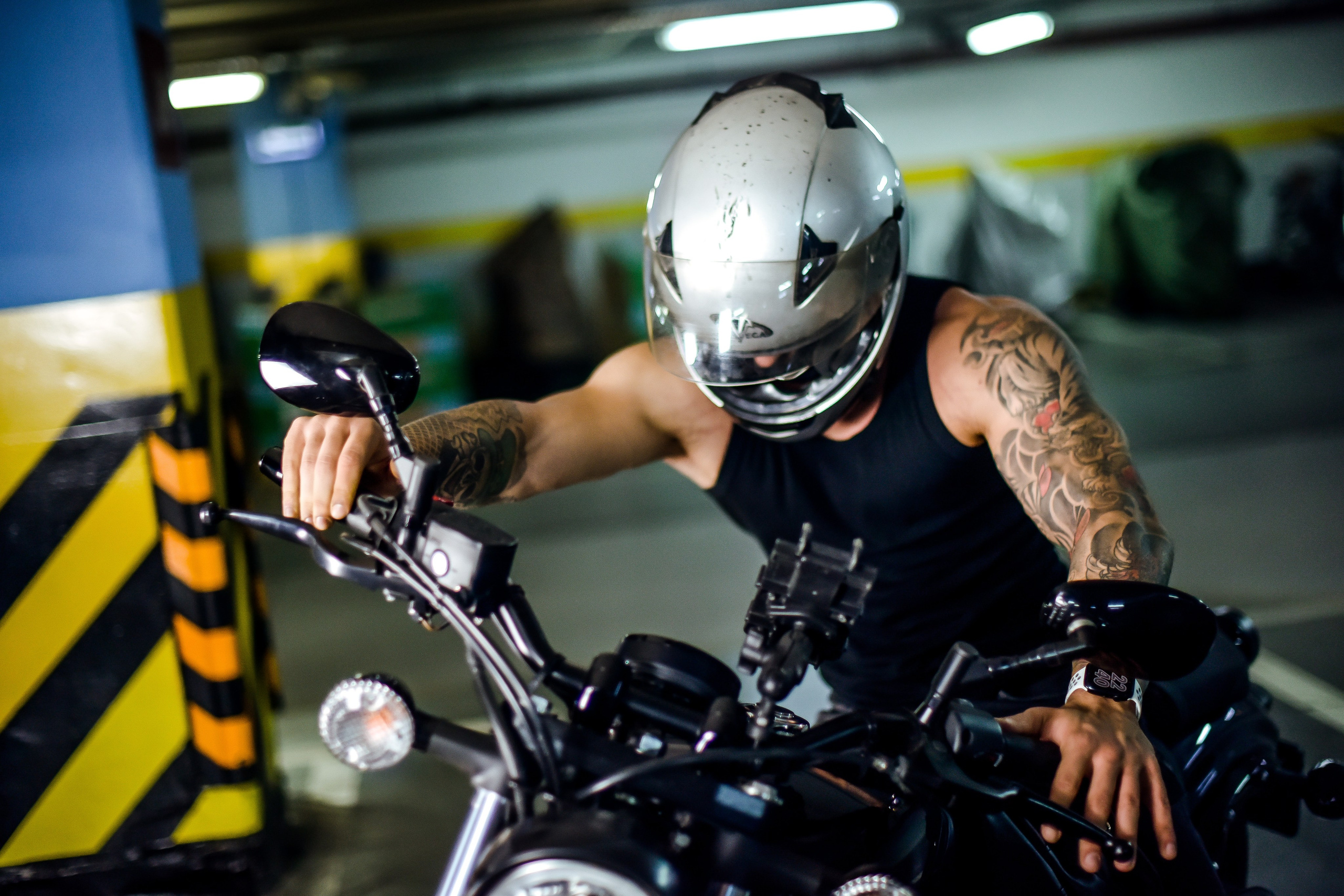 MOTO_KIRILL. Фотограф для бизнесконтента, репортажей и семейного альбома в Москве