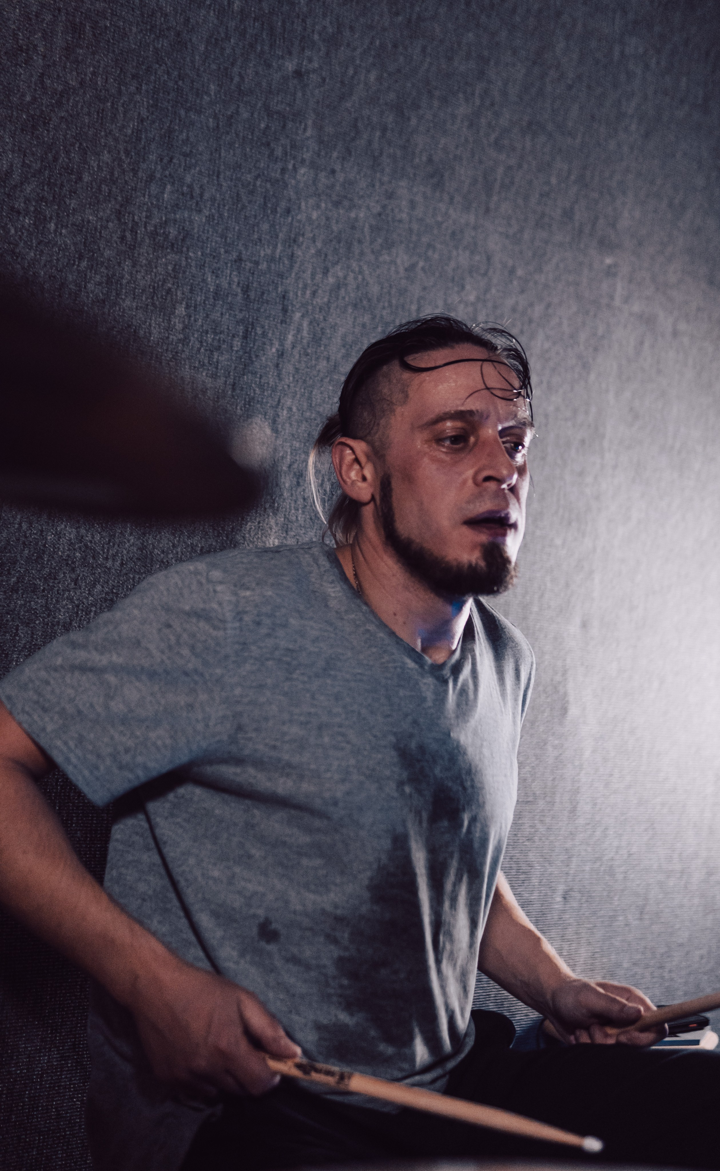 Фотографии репетиции рок группы