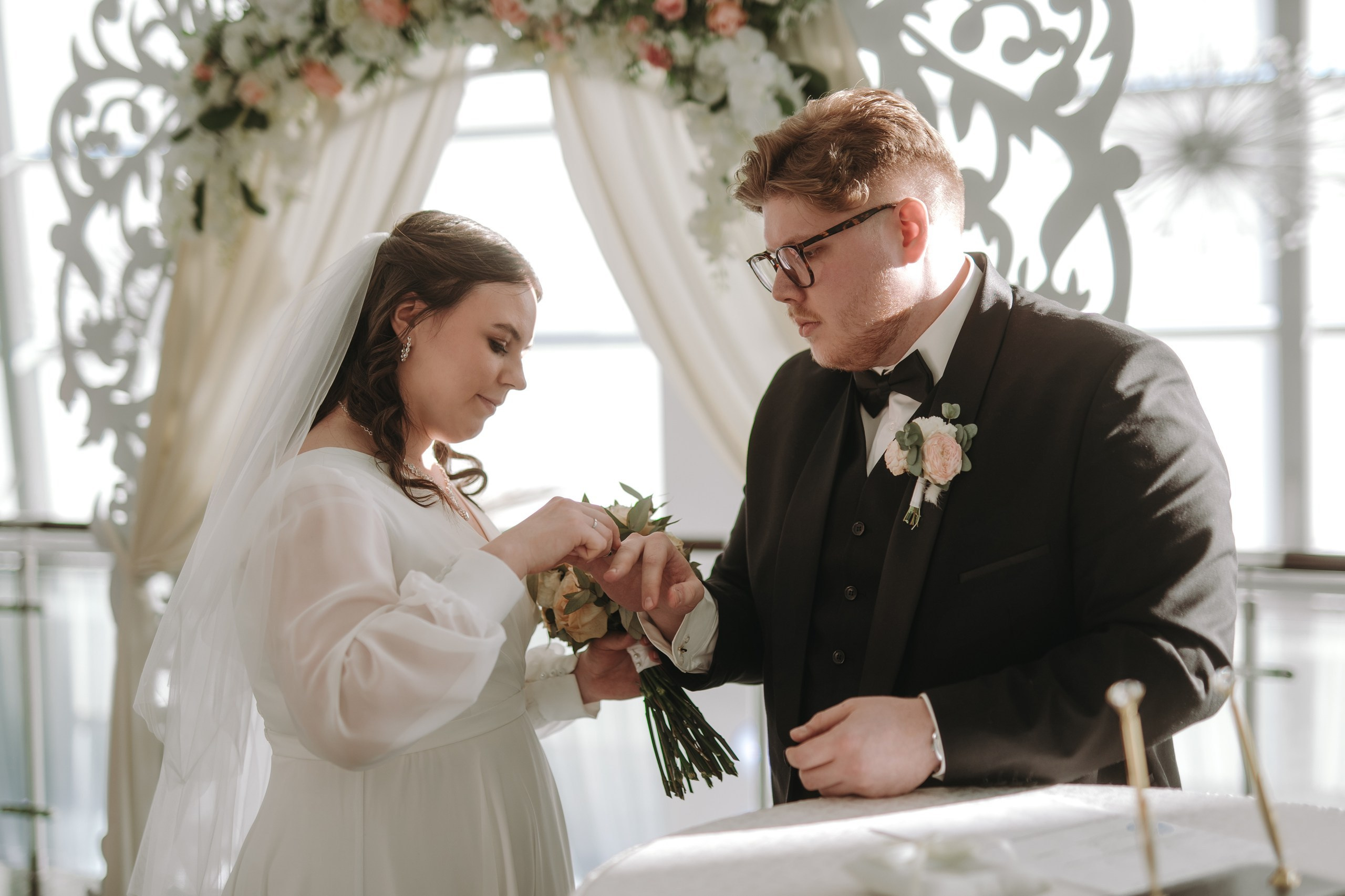 РЕСТОРАН ТАРАТАУ, ВЕДУЩИЙ АЗАТ ГАЙСИН И АРТУР ИЛЬЯСОВ УФА