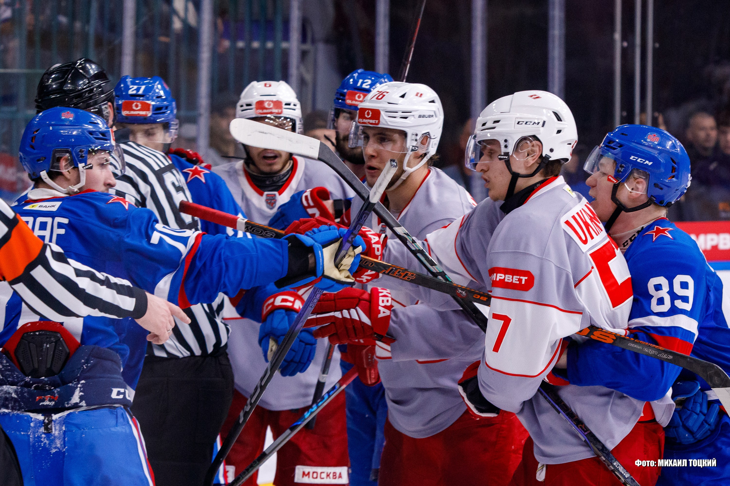 Фоторепортаж Финала Кубка Харламова. СКА-1946 (Санкт-Петербург) — МХК Спартак (Москва). Михаил Тоцкий портретный и репортажный фотограф в Москве