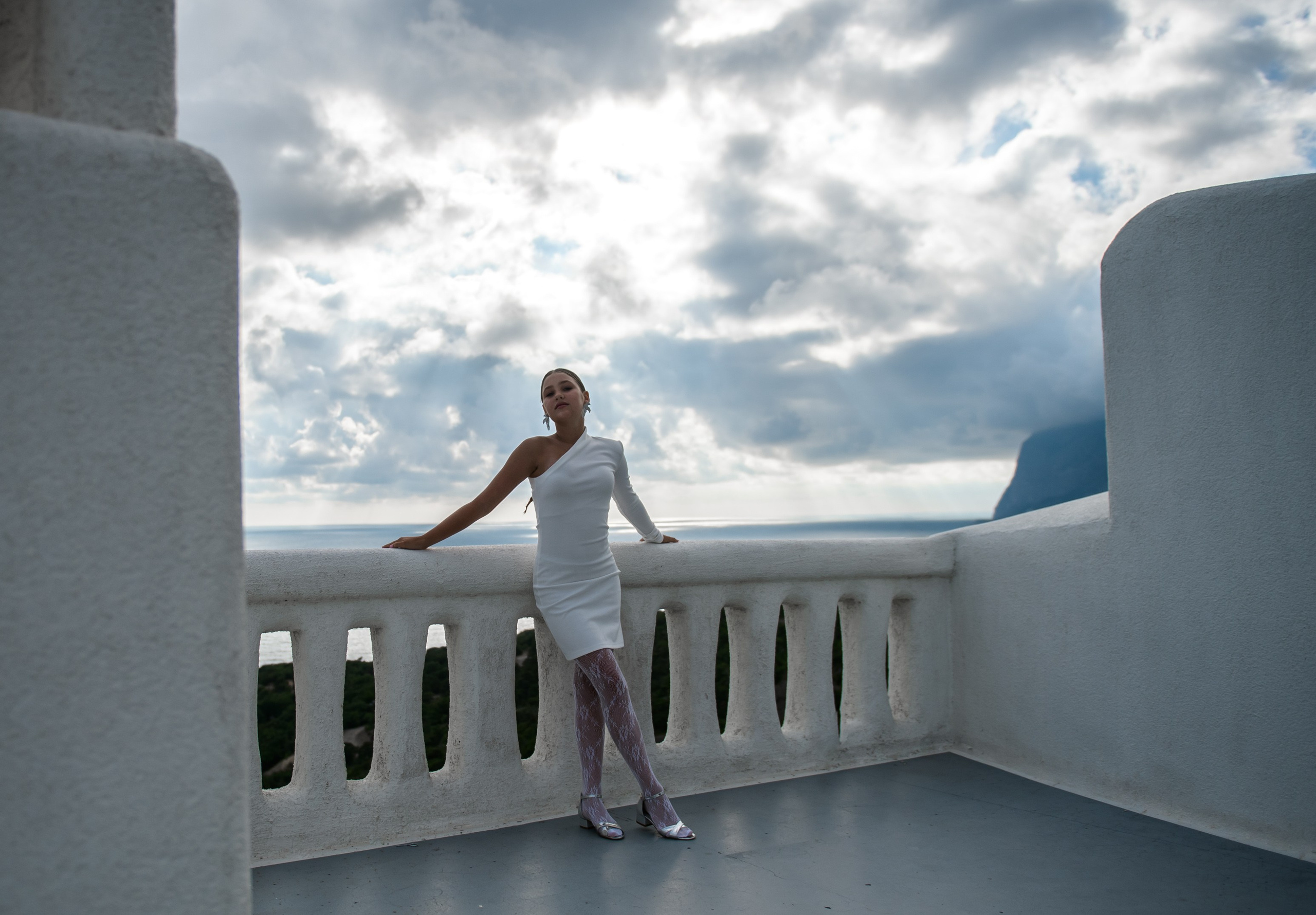 Lookbook летней коллекции «Santorini» для Cinderella. Съёмки для брендов в Крыму / Стилист / Продюсер / Женя Мамай