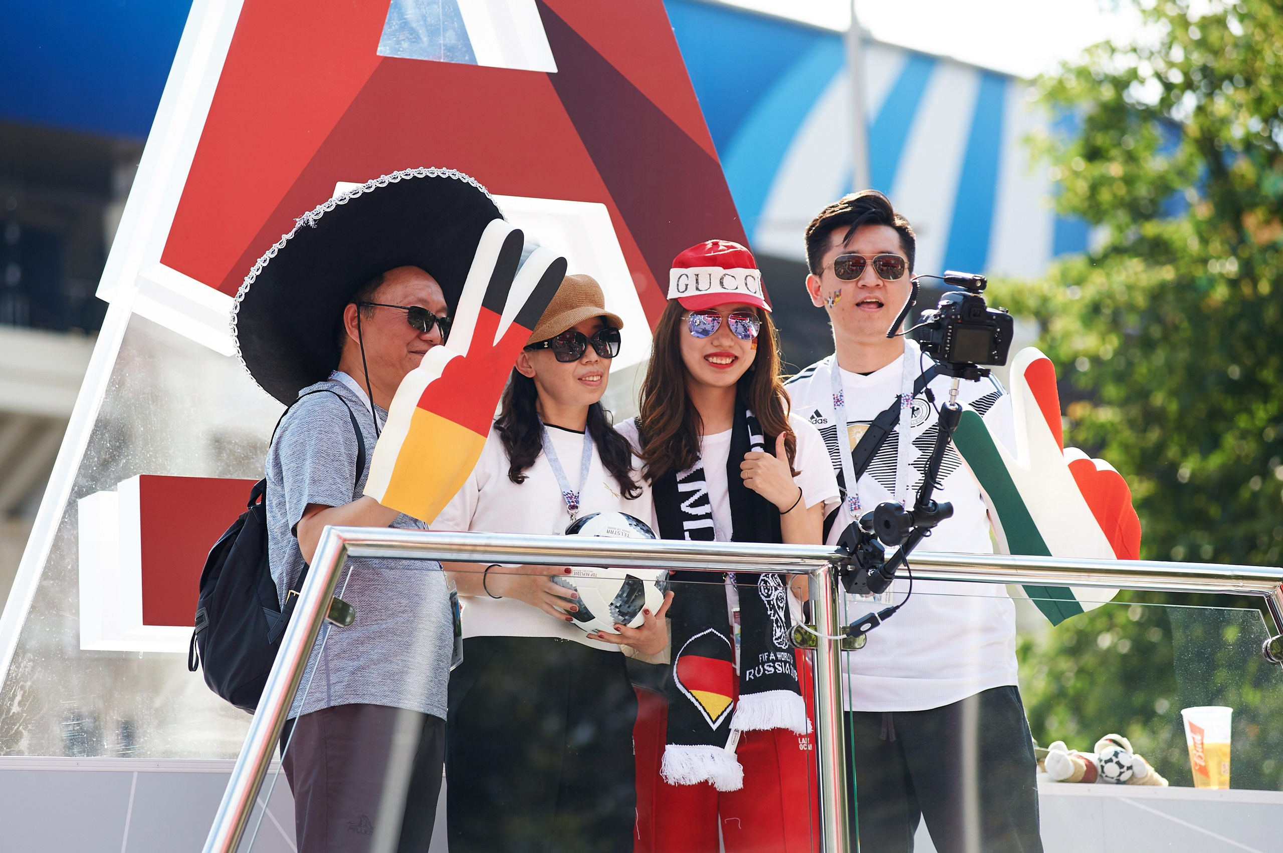 Фотобудки. Репортаж, деловой портрет, мобильная фотостудия с моментальной печатью