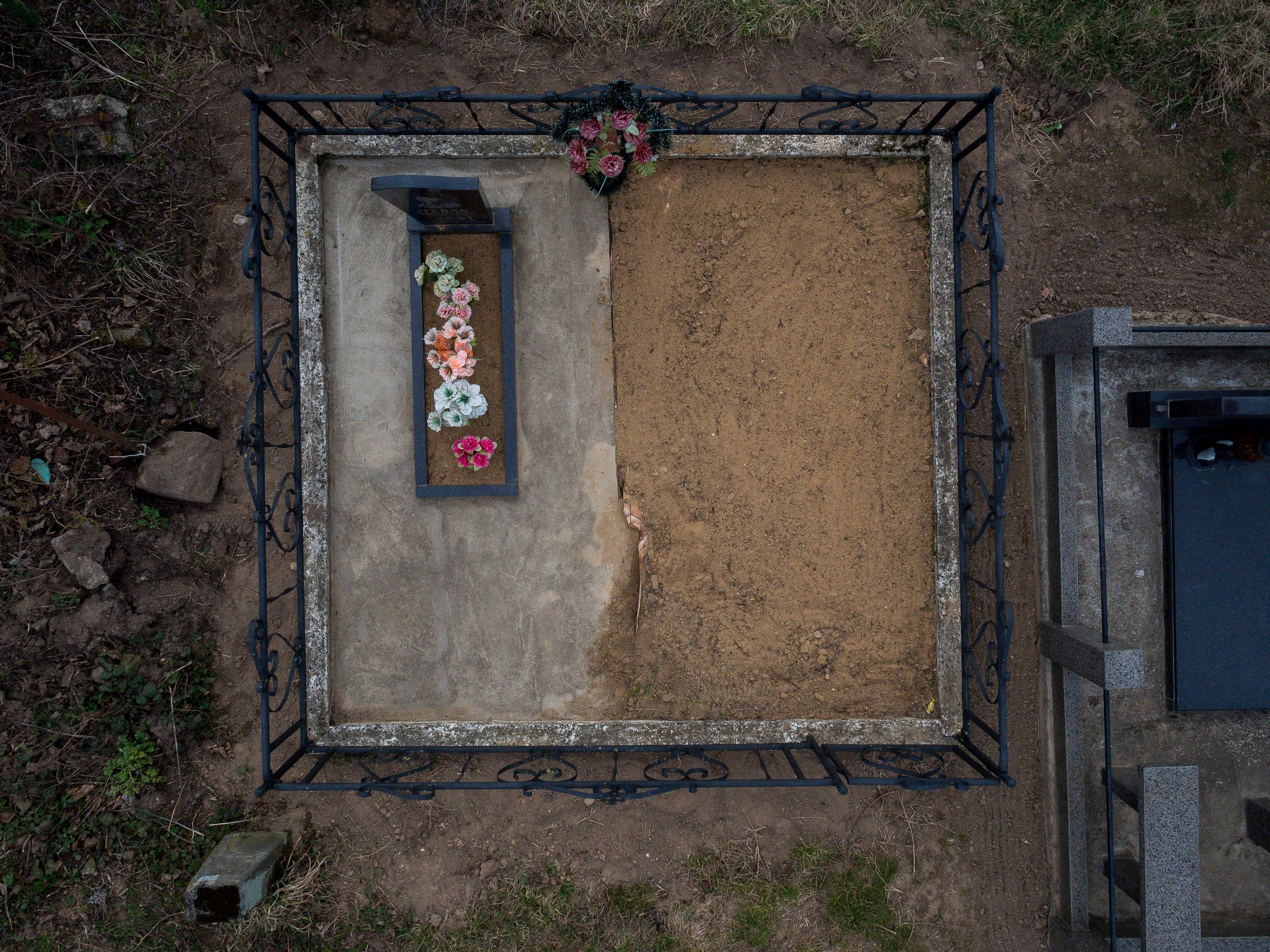 Pre-Mortem. Künstler Verstecktoff