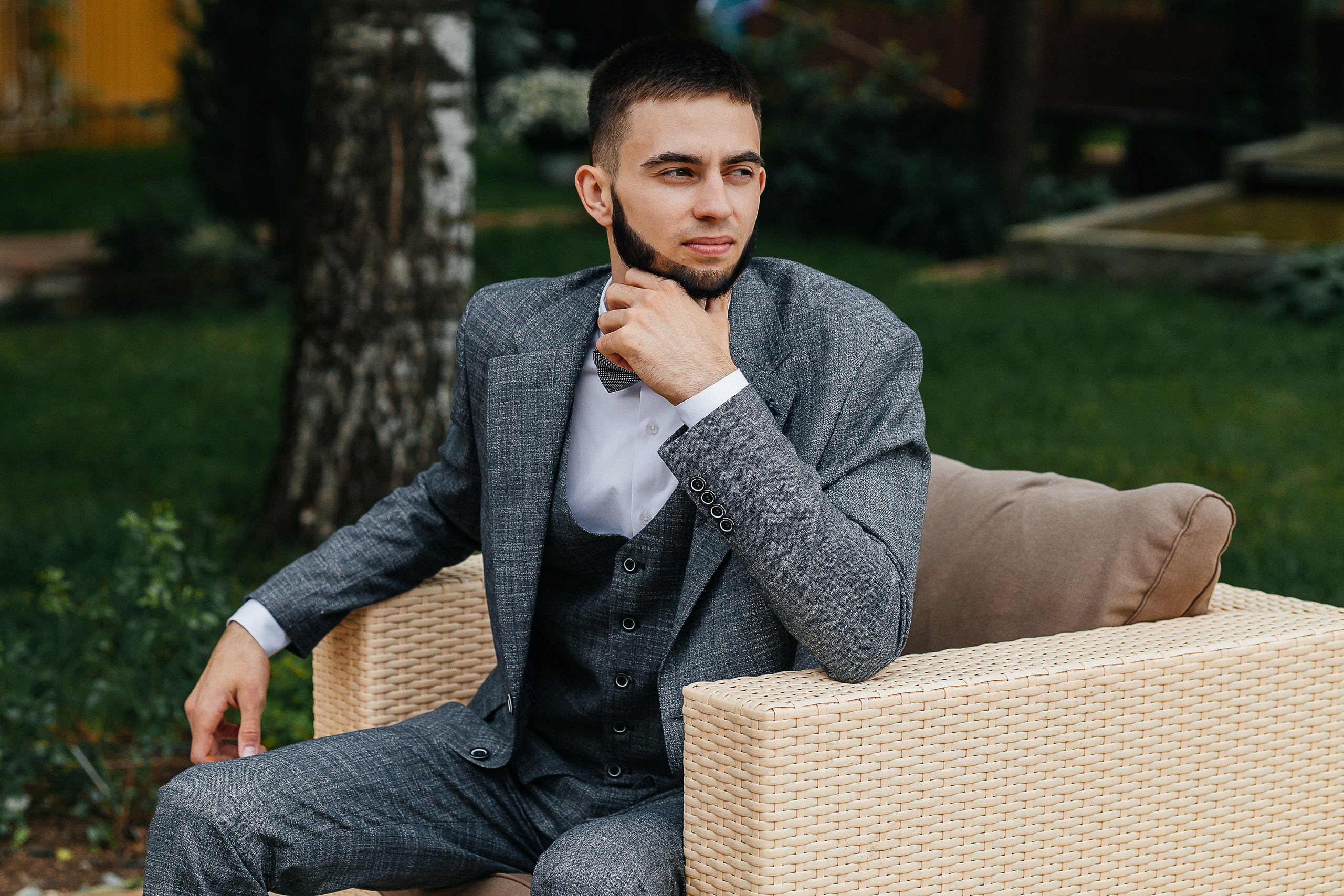 Чувственная первая встреча пары в отеле. Олег Сверчков | Свадебный фотограф Вологда