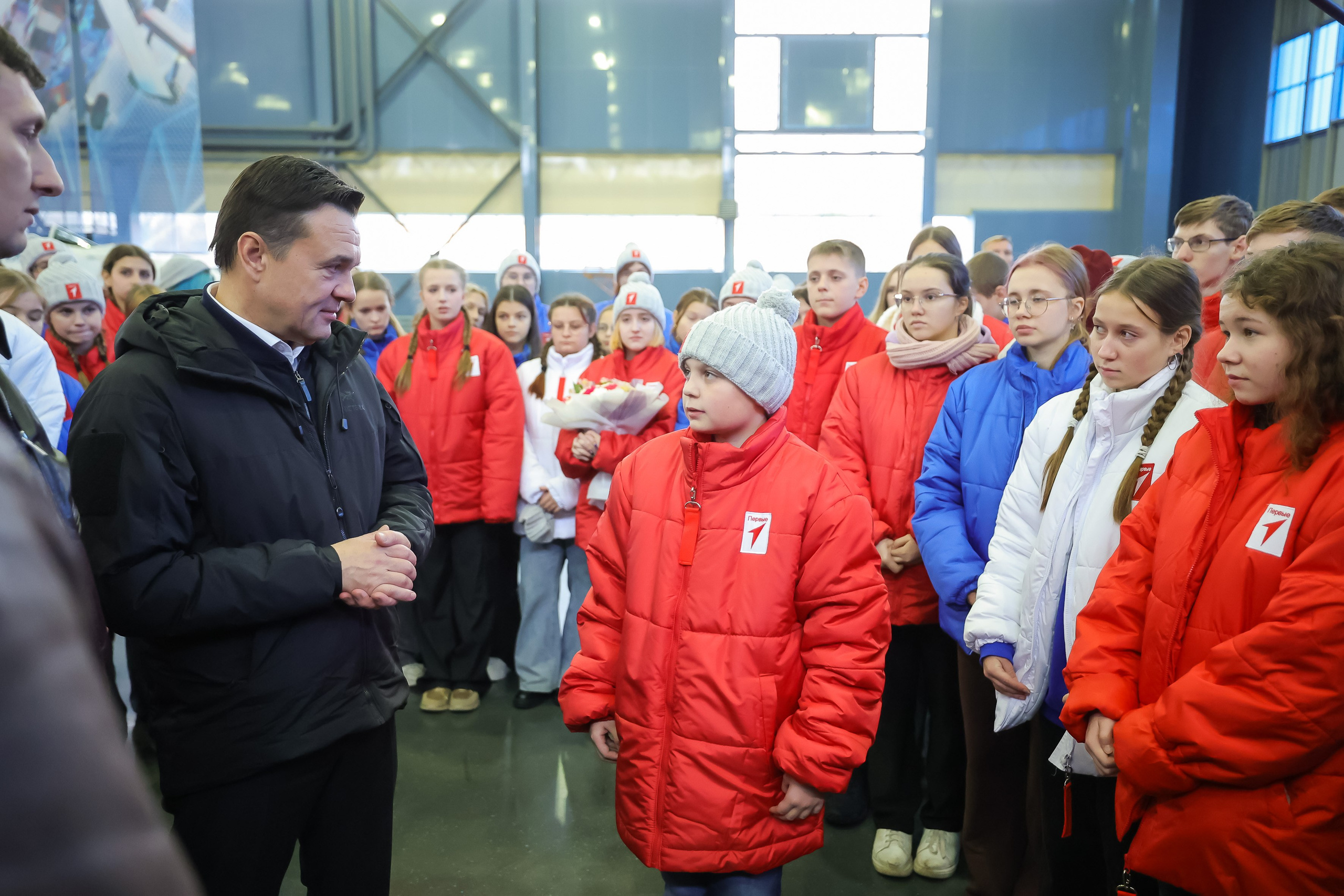 Губернатор Подмосковья Андрей Воробьев вместе с участниками «Движения первых» навестил пилотажные группы. Моя фотография