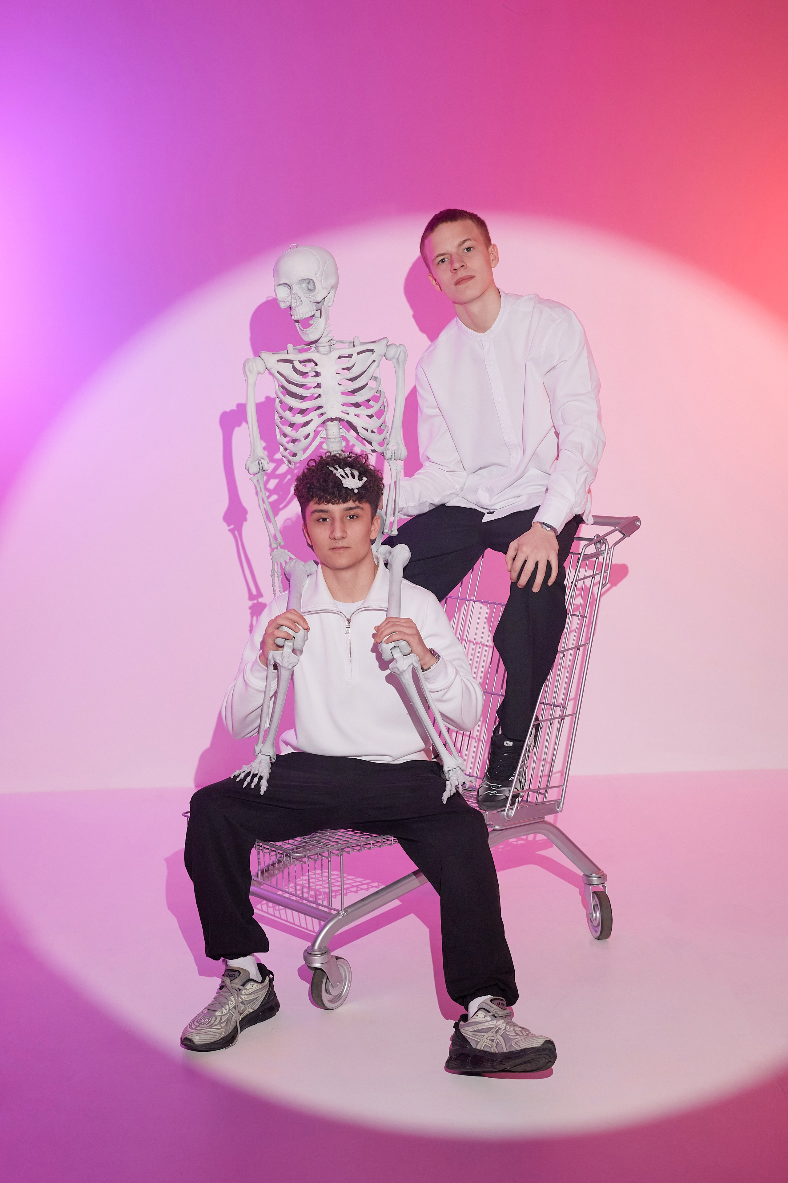 Альбом на окончание школы 9 и 11 класс «Симфония». Выпускные альбомы в Тюмени для школ, садов, вузов спортивных секций