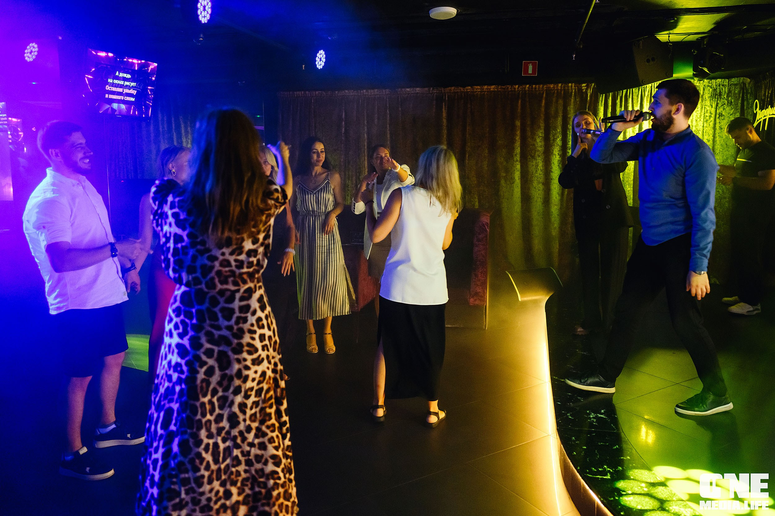 Фоторепортаж из караоке-клуба Эйфория. One Media Life: фоторепортажи, фотоотчеты с мероприятий и заведений