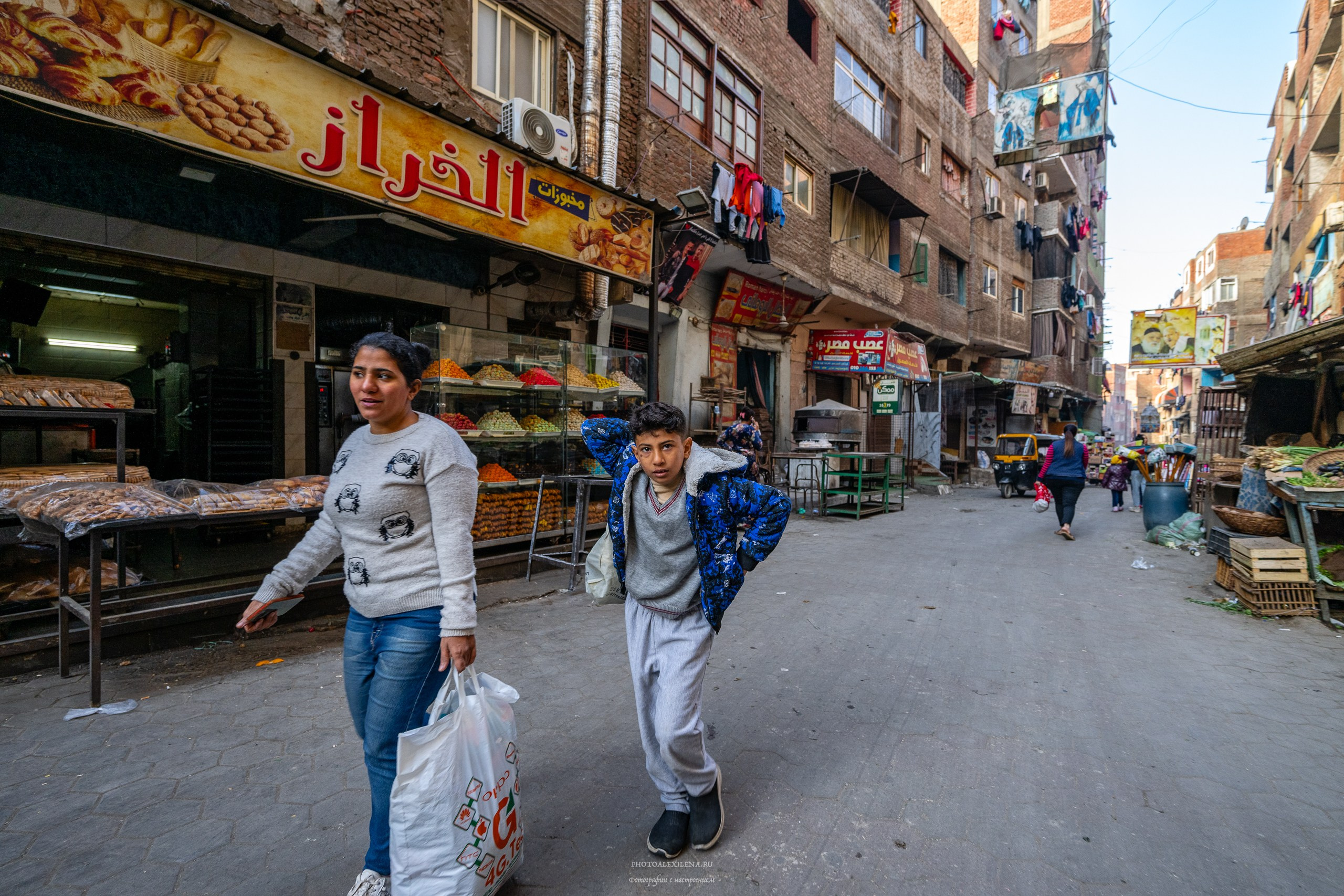 Пещерный монастырь и город мусорщиков. Авторские стильные фотокартины