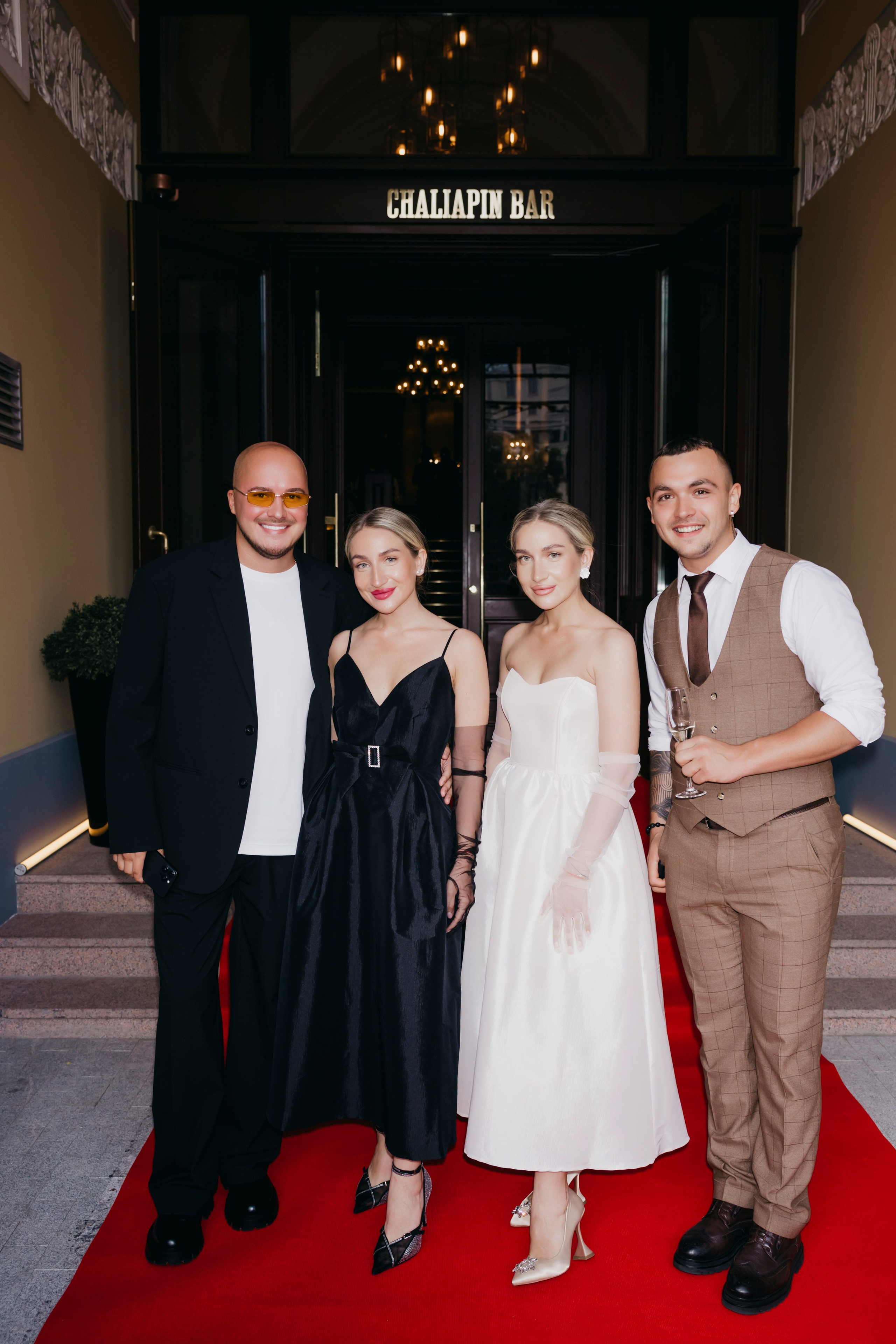 Презентация «AURUM». «Птичка на проводе»: информационный портал в Москве