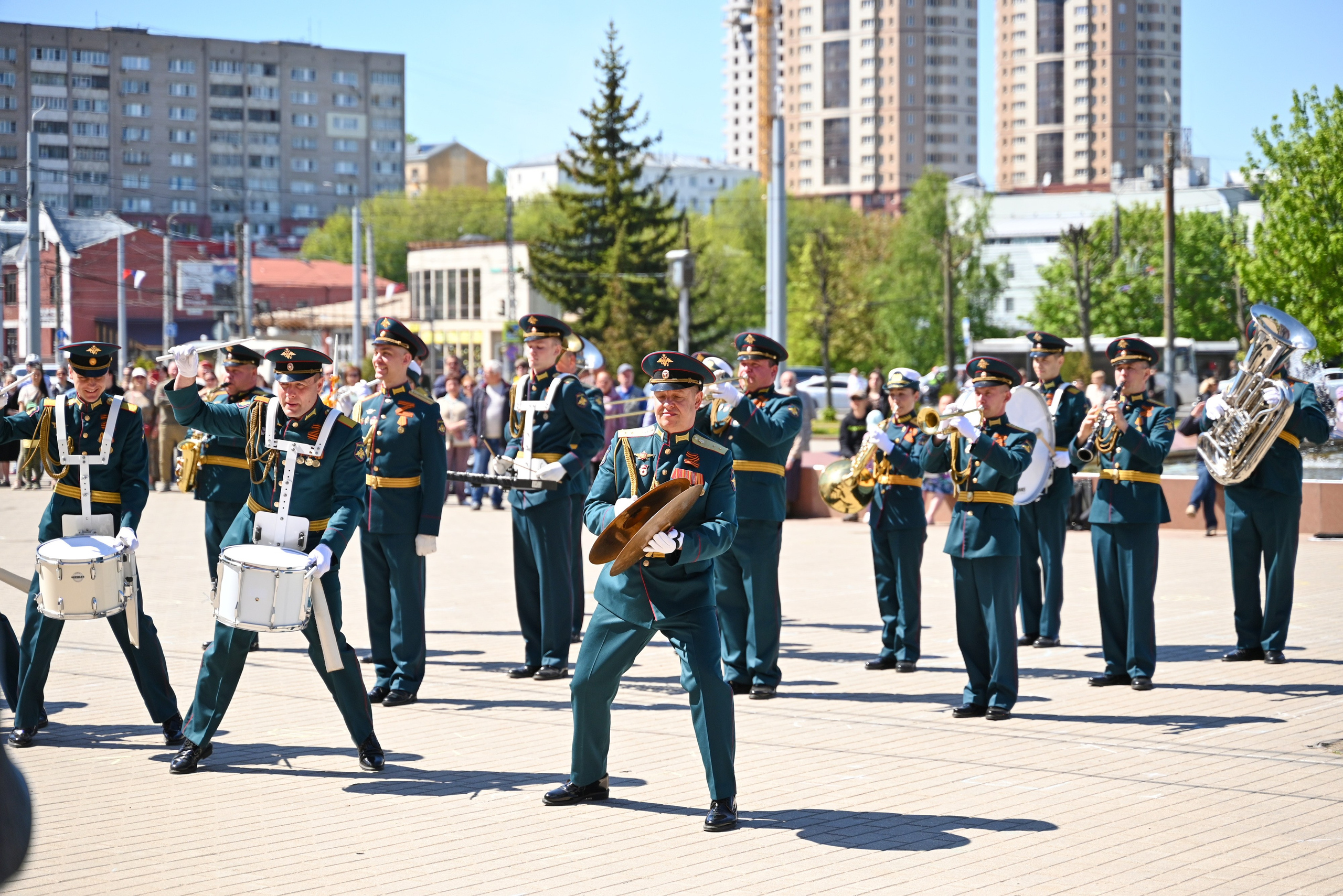 19 Мая г. Иваново открытие фестиваля «Медные трубы». Фотограф в Иваново: Каталожная съемка одежды и постельного белья, Wildberries