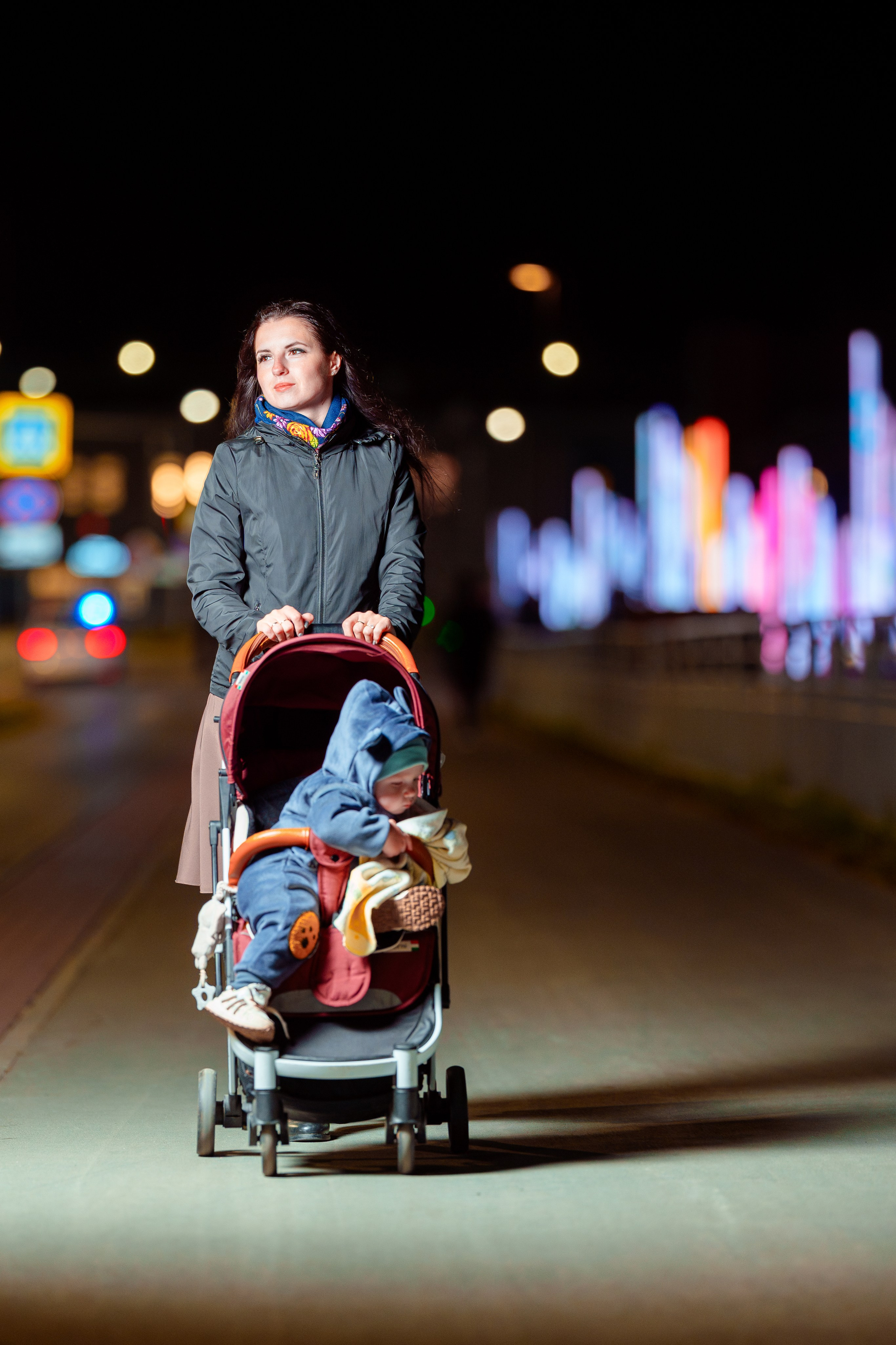 Портретная фотосессияСемейная фотосессияДетская фотосессияЛюбовная/Love-story фотосессияСвадебная фотосессияФотосессия для помолвкиПрофессиональный/деловой портретРекламная/коммерческая фотосессияФотосессия продукции (товары)Фотосессия моды (fashion)Бьюти-съемка (красота, макро-детали лица)Фотосессия lifestyle (повседневная жизнь, атмосфера)Фотосессия в полёте/авиационная (иногда отдельно как аэросъемка)Пейзажная/ландшафтная фотосессияАрхитектурная фотосессияАнфас/студийная фотосессияНю-фотосессия (с оговорками об этике и согласии)Фотосессия для артистов/музыкантовФотосессия для блогеров и инфлюенсеровФотосессия в стиле ретро/винтажЭко- и концептуальная съемка (арт-иллюстративная)Фотосессия для мероприятий (часто как репортажная)Aerial/дрон-съемка (в сочетании с портретной или пейзажной частью)Инфографическая/презентационная фотосессия (для презентаций и каталогов)