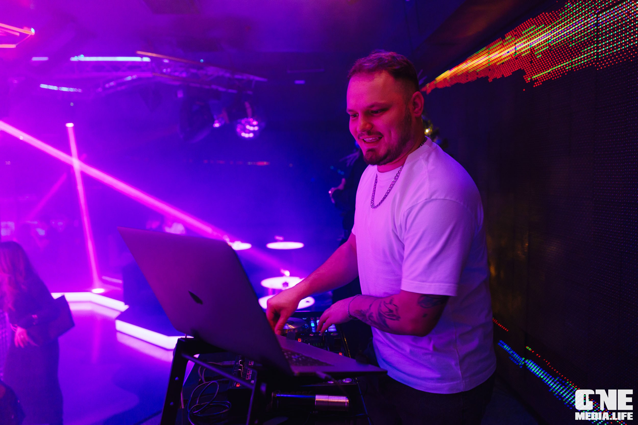 Фоторепортаж из РК Планета. One Media Life: фоторепортажи, фотоотчеты с мероприятий и заведений