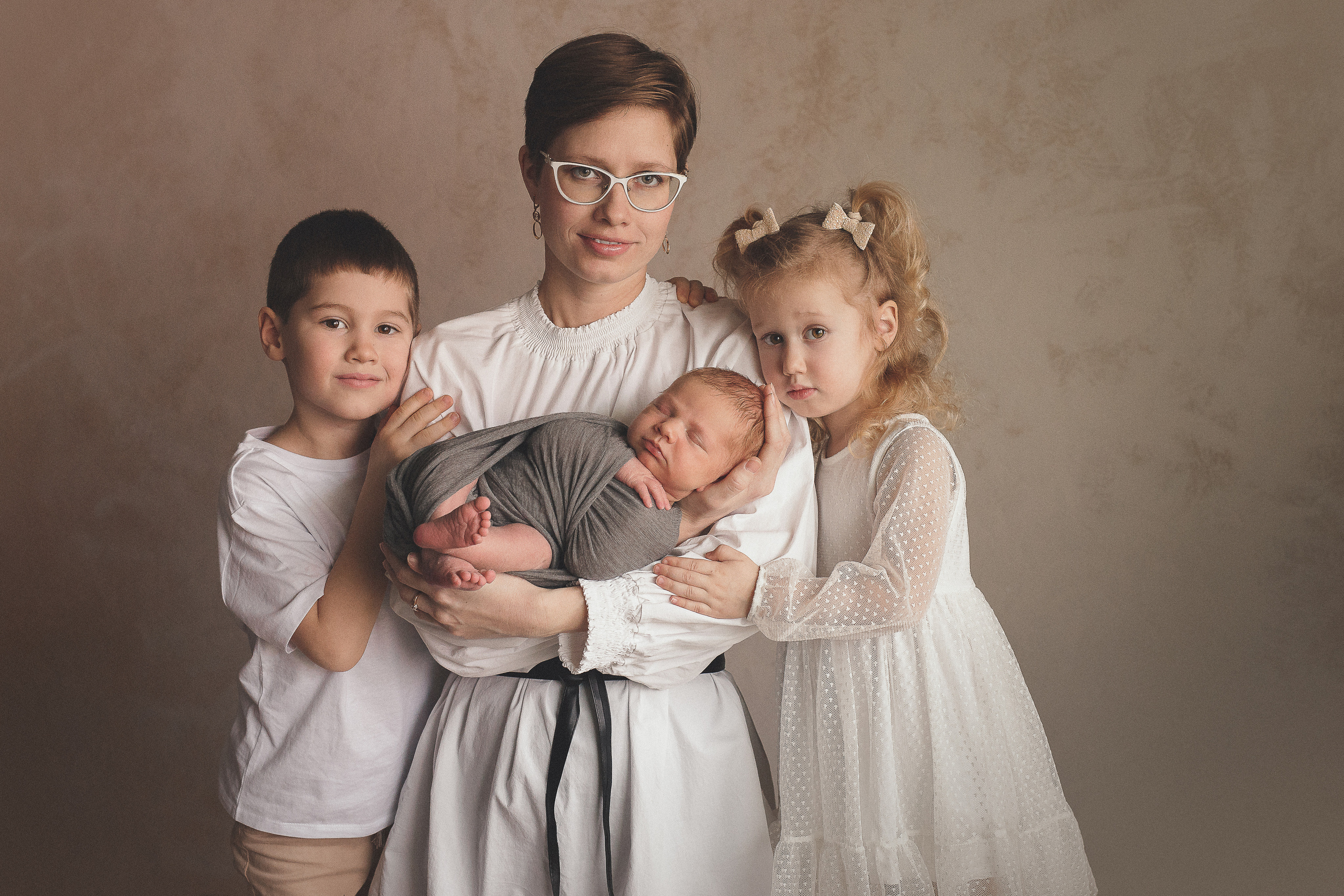 Фото с родителями. Фотограф новорожденных в Магнитогорске Ксюша Борисова