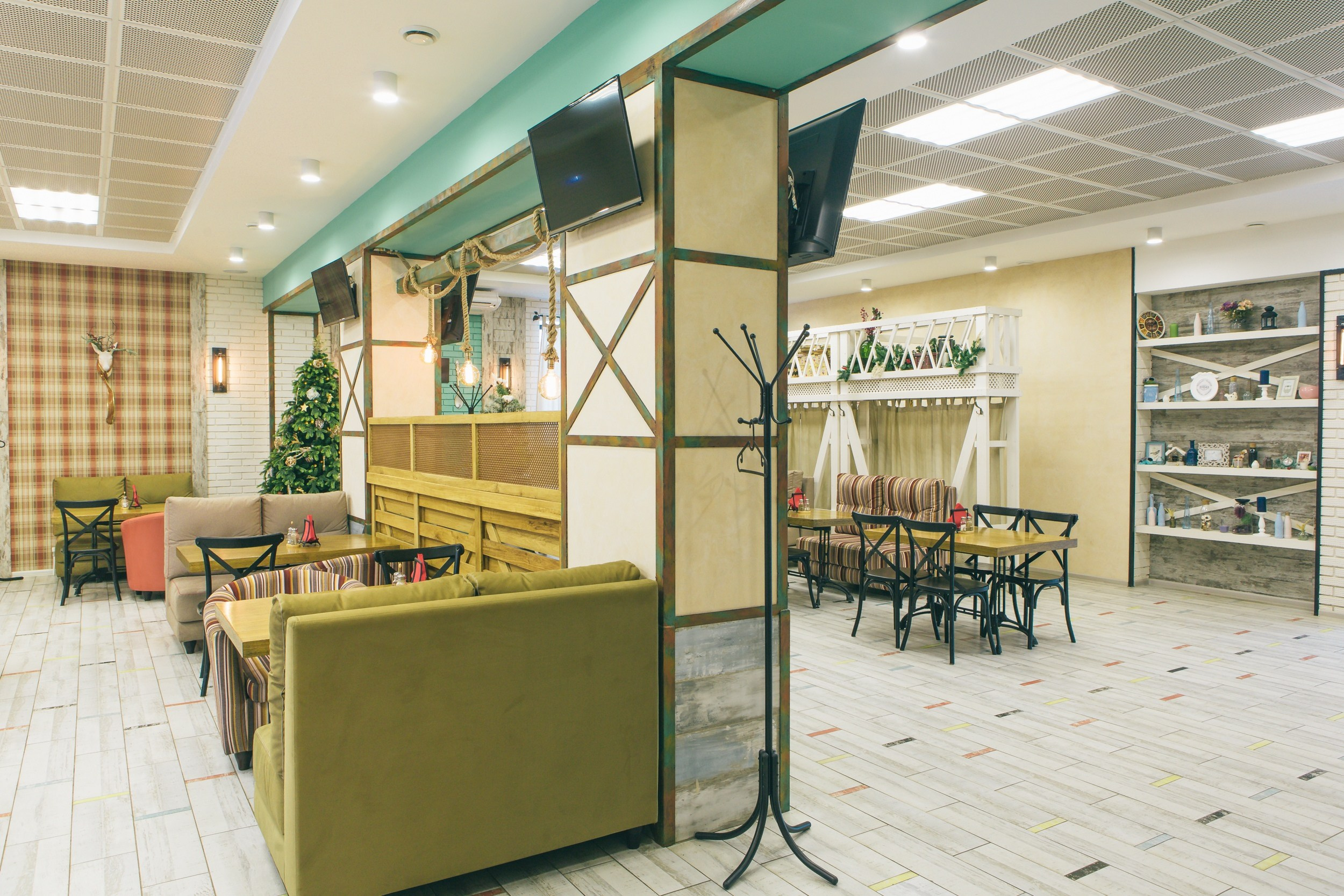 Трапезная «Есенька». Фотограф в Оренбурге. Профессиональный фотограф