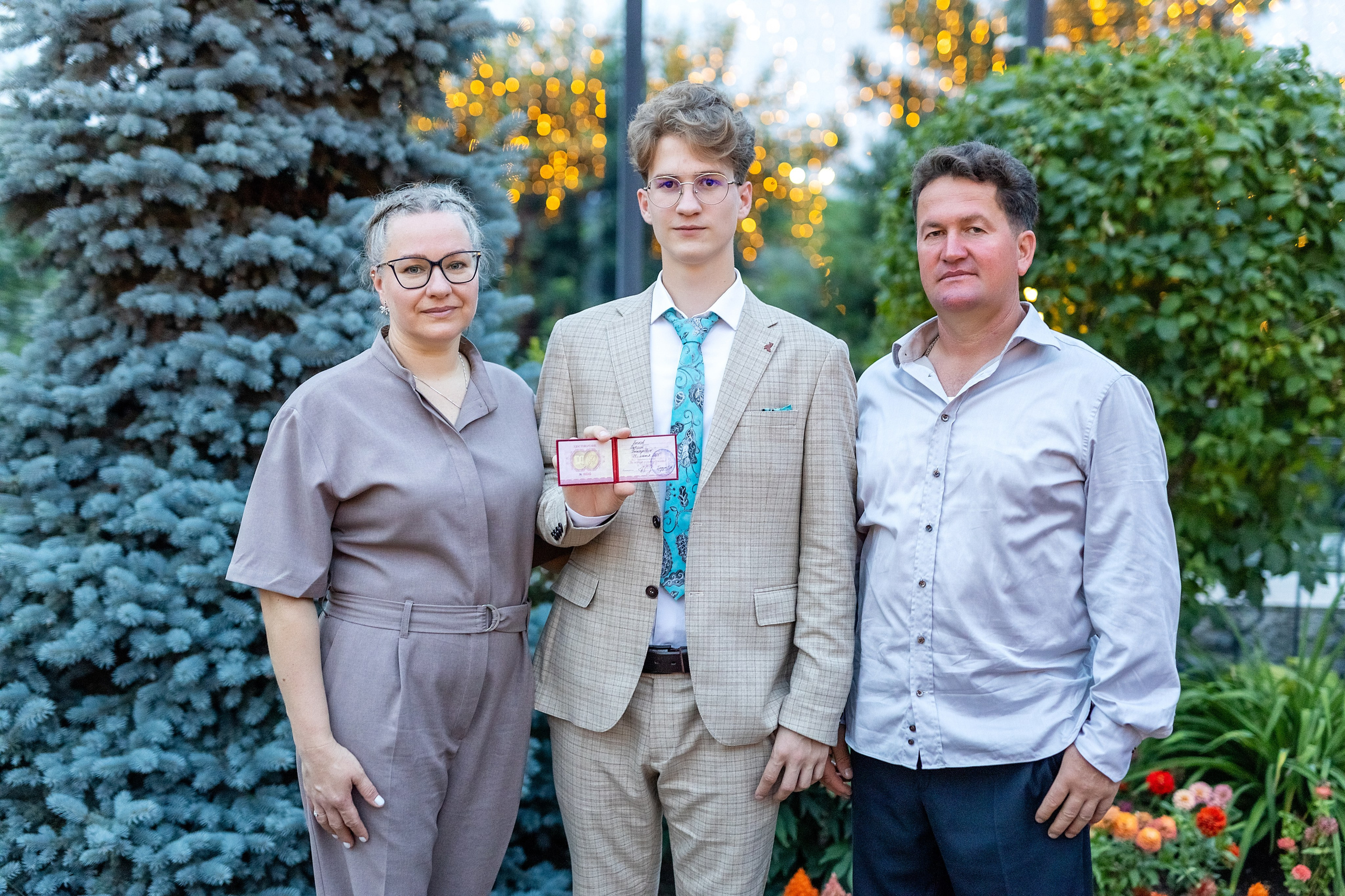 Выпускной. Школа 22, 11 класс. Стильный выпускной альбом Владивосток фотограф Вероника Мигачева