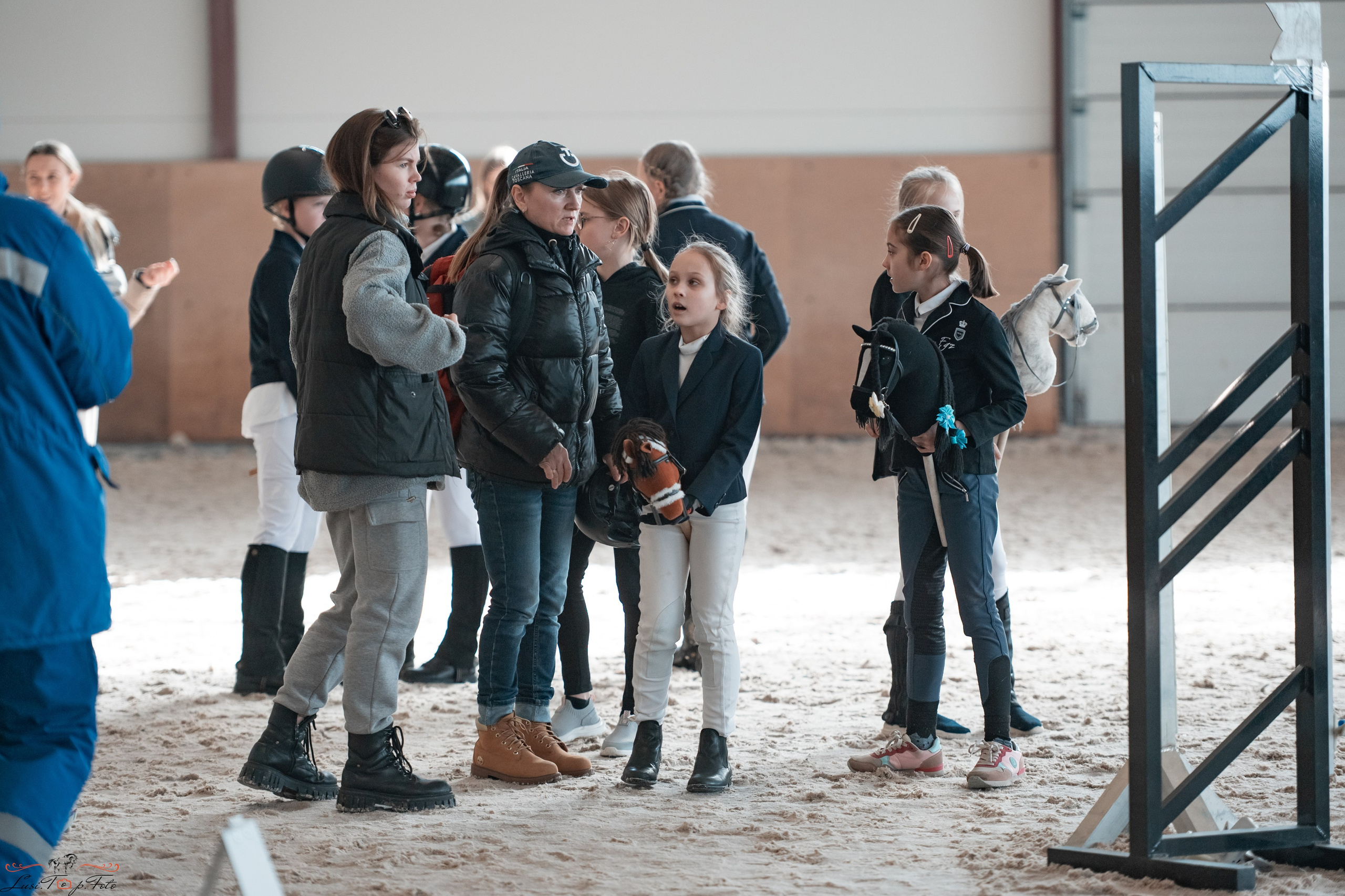 Эквипарк 6 этап Кубка Клубов. Конный и фотограф с животными в Твери Топталова Люся