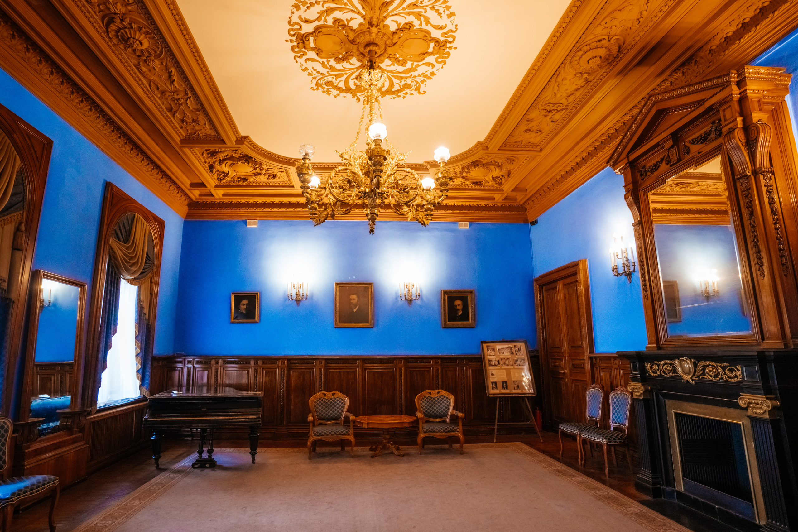 Дворец бракосочетания №1 синяя гостиная