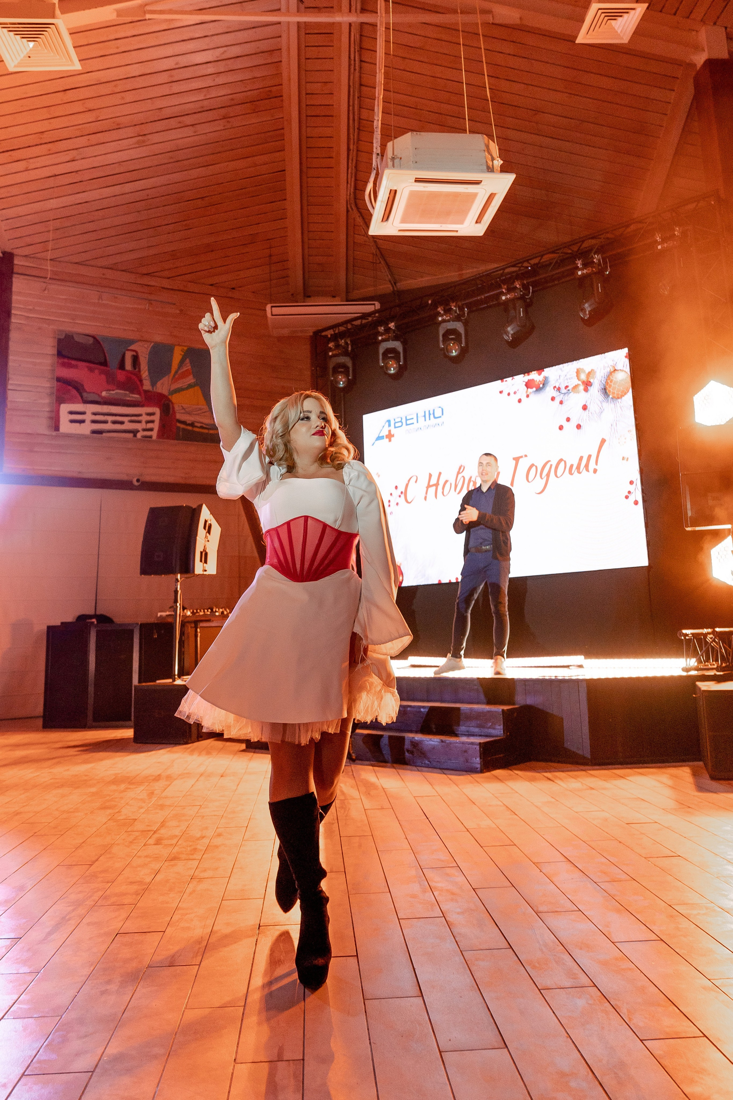 • корпоратив «АВЕНЮ». Фотограф, индивидуальные женские, мужские фотосессии в Ростове-на-Дону