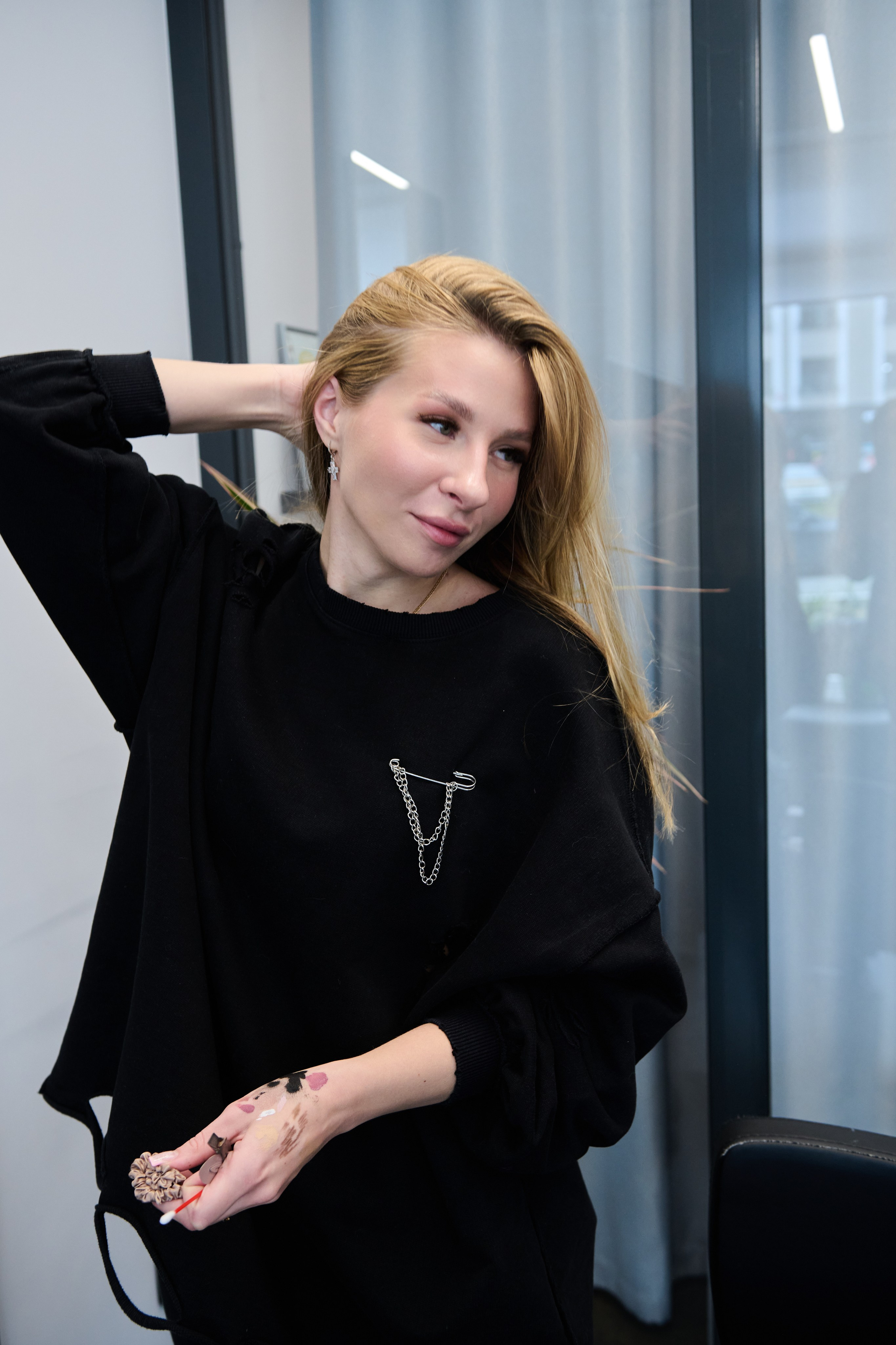 Фотосессия в салоне красоты. Подготовка моделей к съемкам. Репортажный и семейный фотограф — Шелихов Сергей