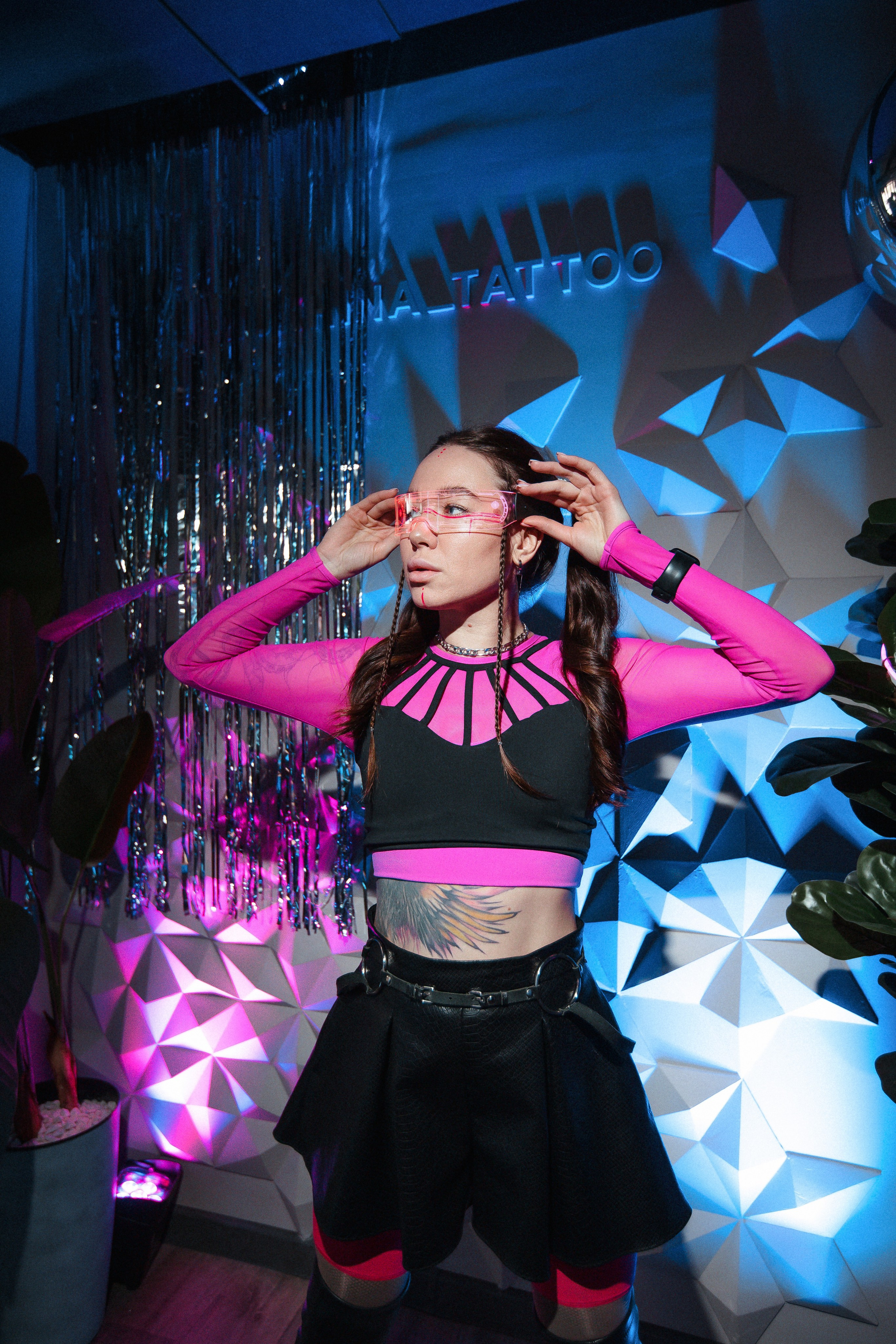 Walk-In Day в стиле киберпанк в тату-студии MUKHINA TATTOO. СВОИ. ФОТООТЧЕТЫ-СОБЫТИЯ-МЕСТА