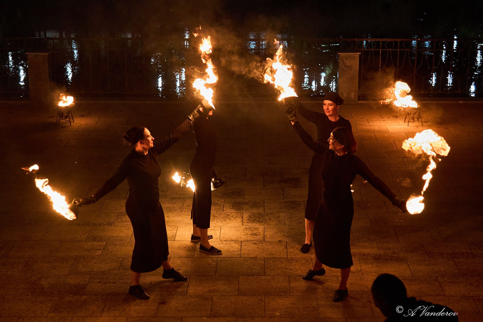 Огненное шоу. Фотограф Омск | Александр Вандеров