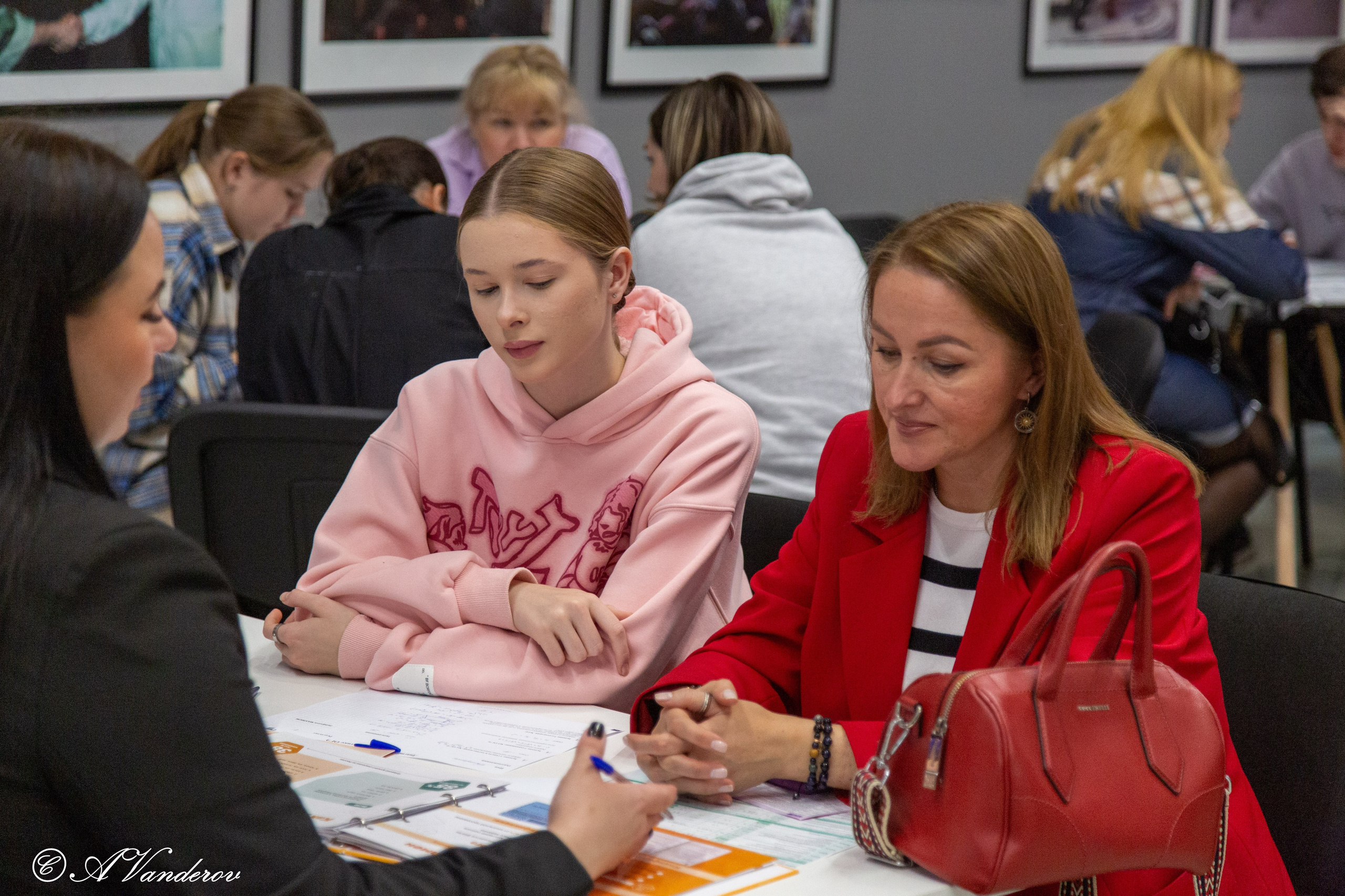 Семейный образовательный форум «Навигатор поступления». Фотограф Омск | Александр Вандеров