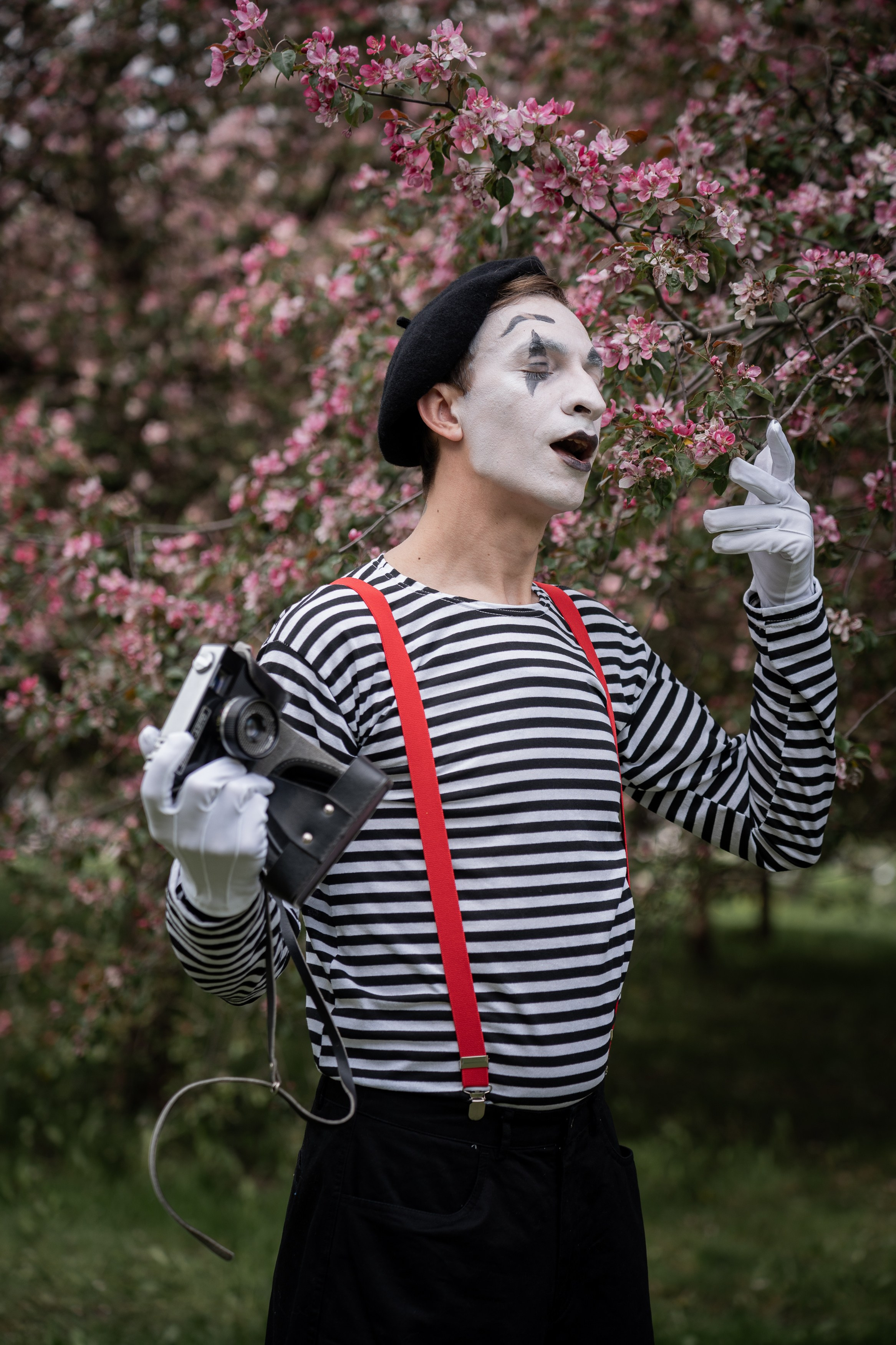Съемка в цветущем Коломенском. Портретный фотограф Олеся Владимирова в Москве