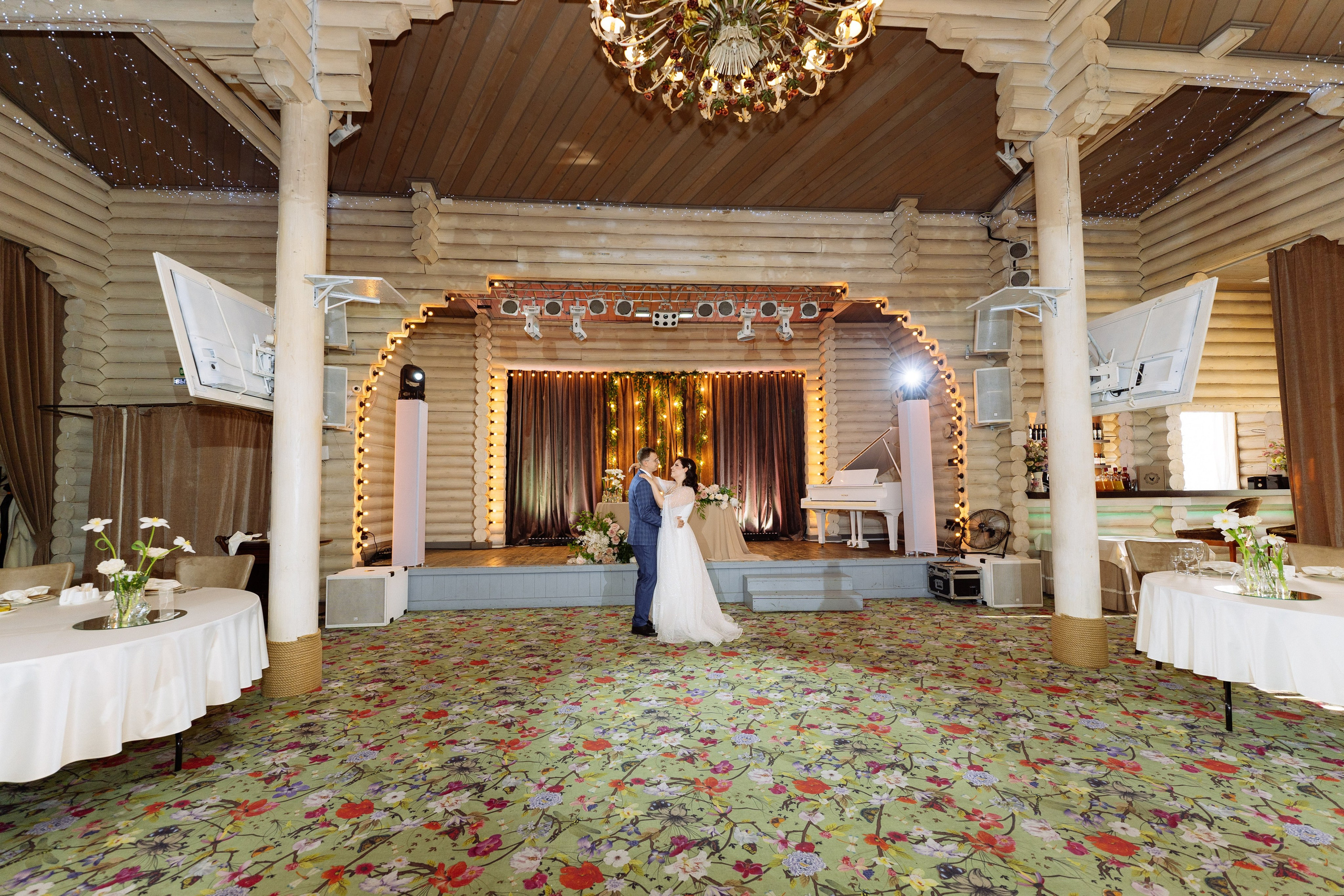 Свадьба Валентина и Дарьи в загородном клубе «Ближняя дача»