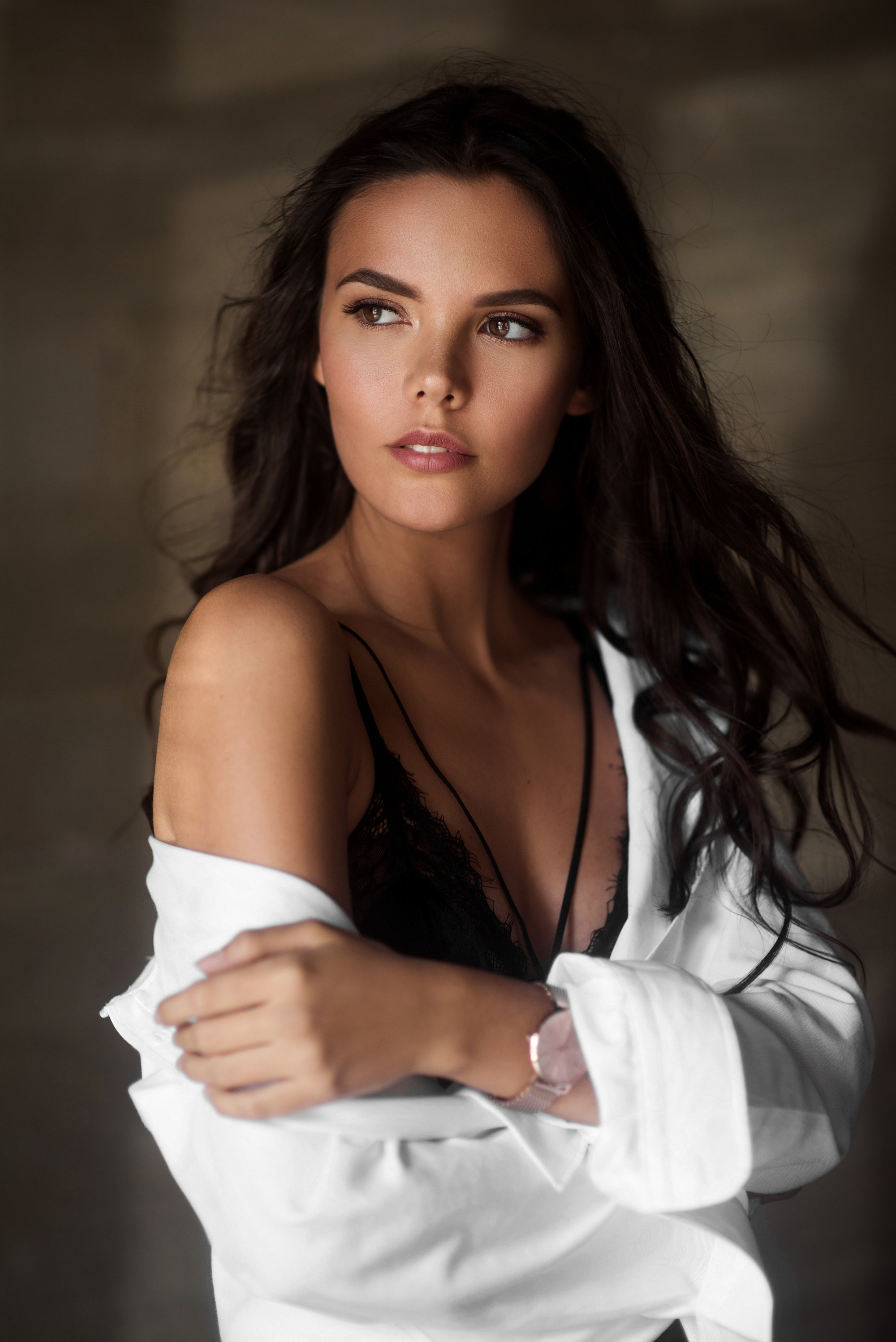 Портрет девушки в студии