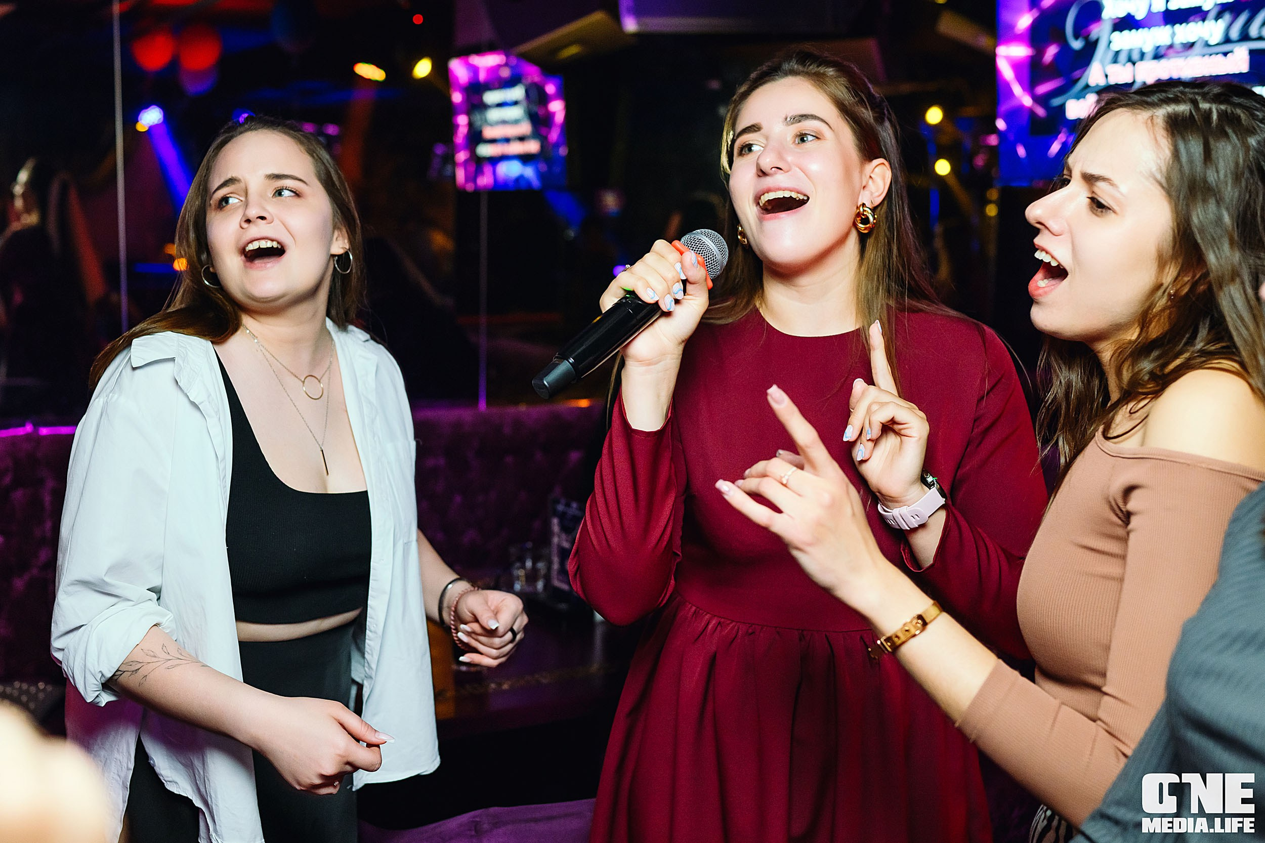 Фоторепортаж из караоке-клуба Эйфория. One Media Life: фоторепортажи, фотоотчеты с мероприятий и заведений