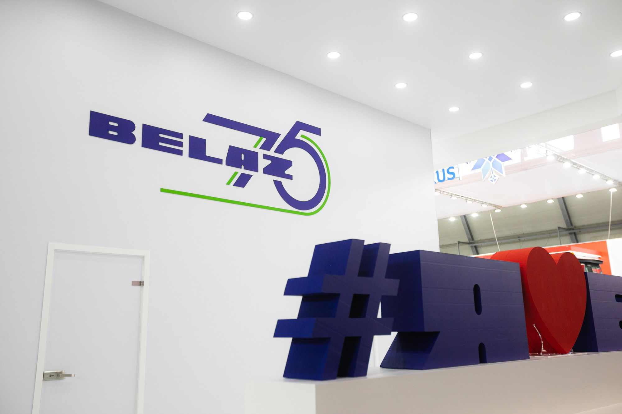 Фотограф на выставку или экспо Крокус сити | Фотограф Антон Матвеев. Свадебный фотограф в Москве | Антон Матвеев