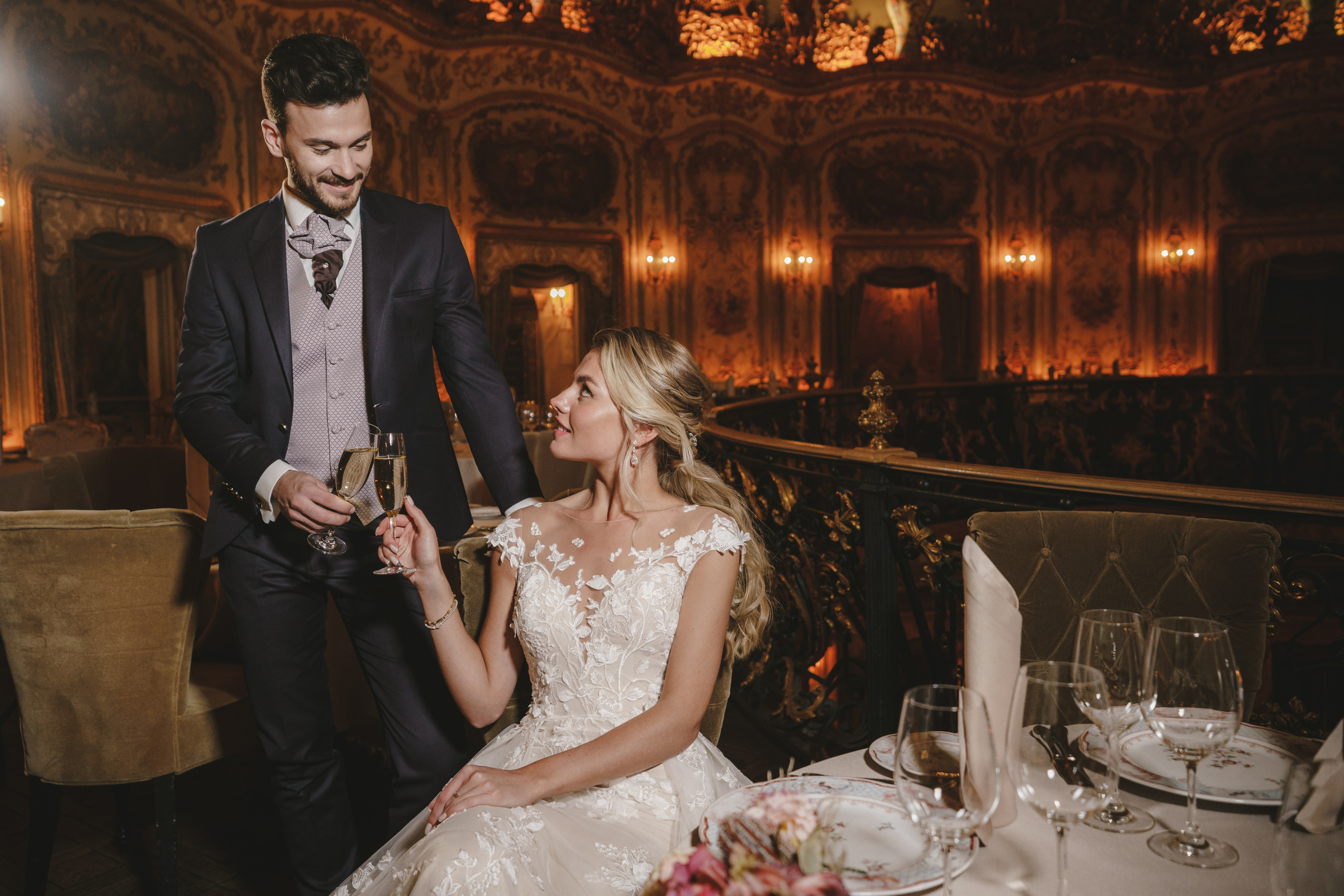 Как записаться на свадебную фотосессию в ресторан Турандот