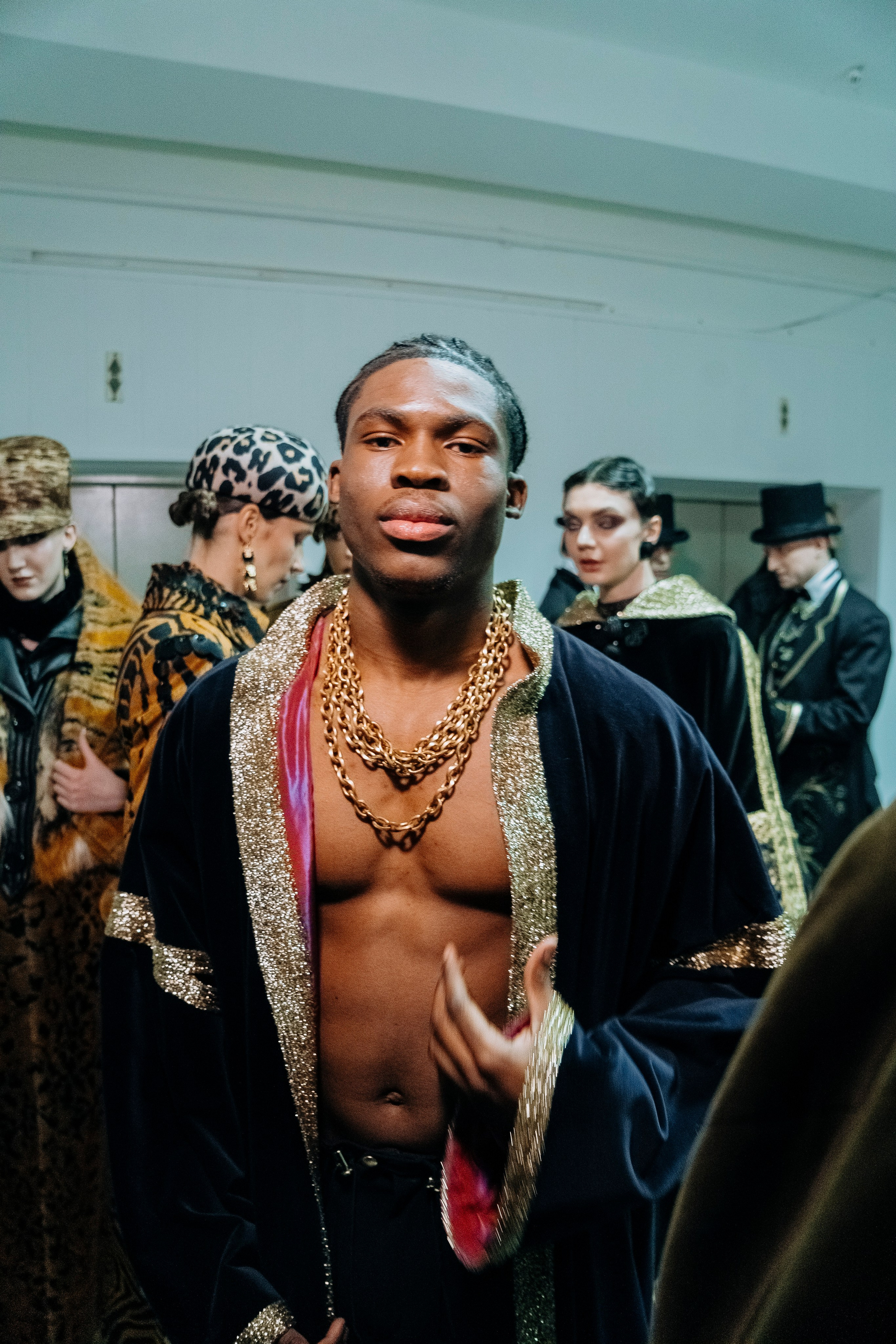 «Узоры памяти» Московский Дом Моды Вячеслава Зайцева. Профессиональный портретный фотограф в Москве Владимир Глаголев