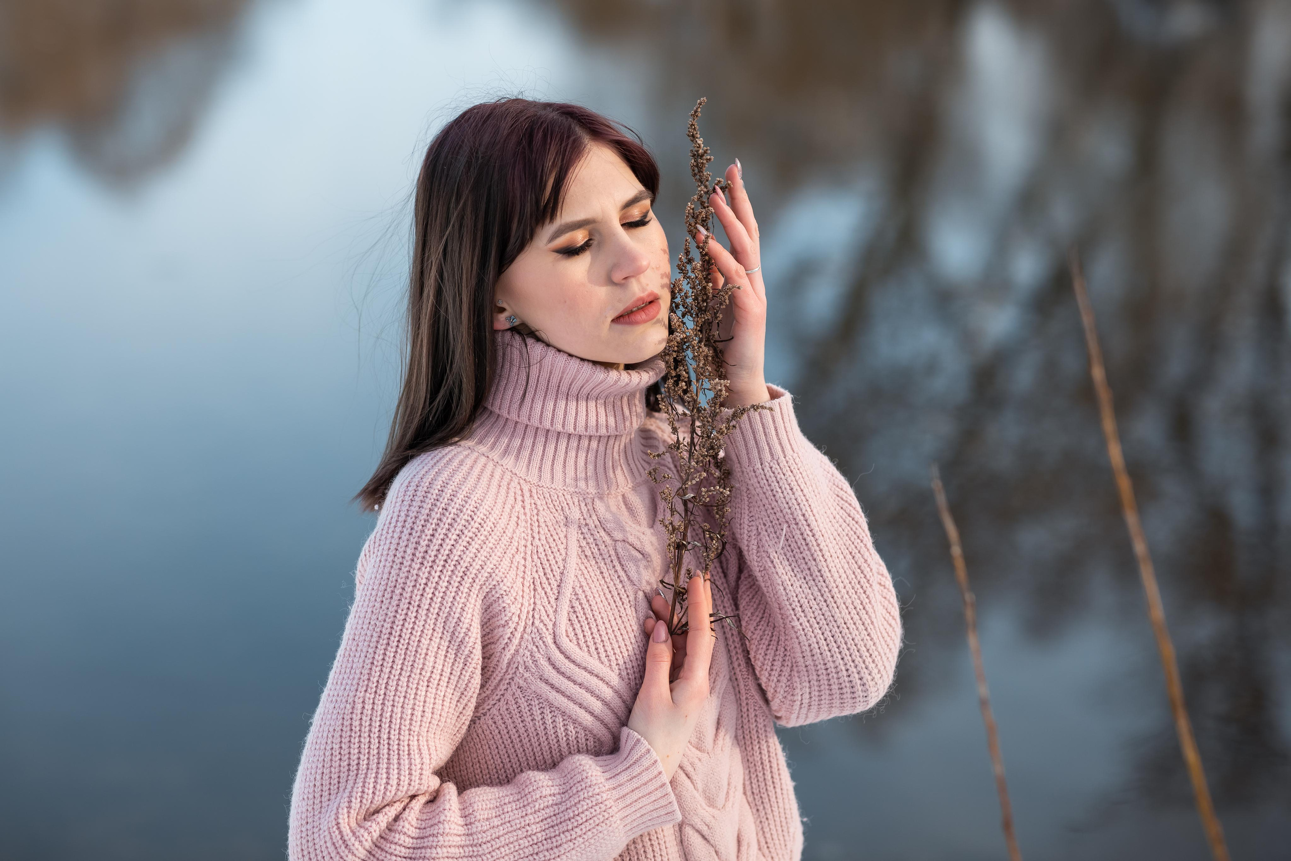 Таня и Оля с лошадью в Прилепах. Женский семейный фотограф Тула Москва Захарова Анна