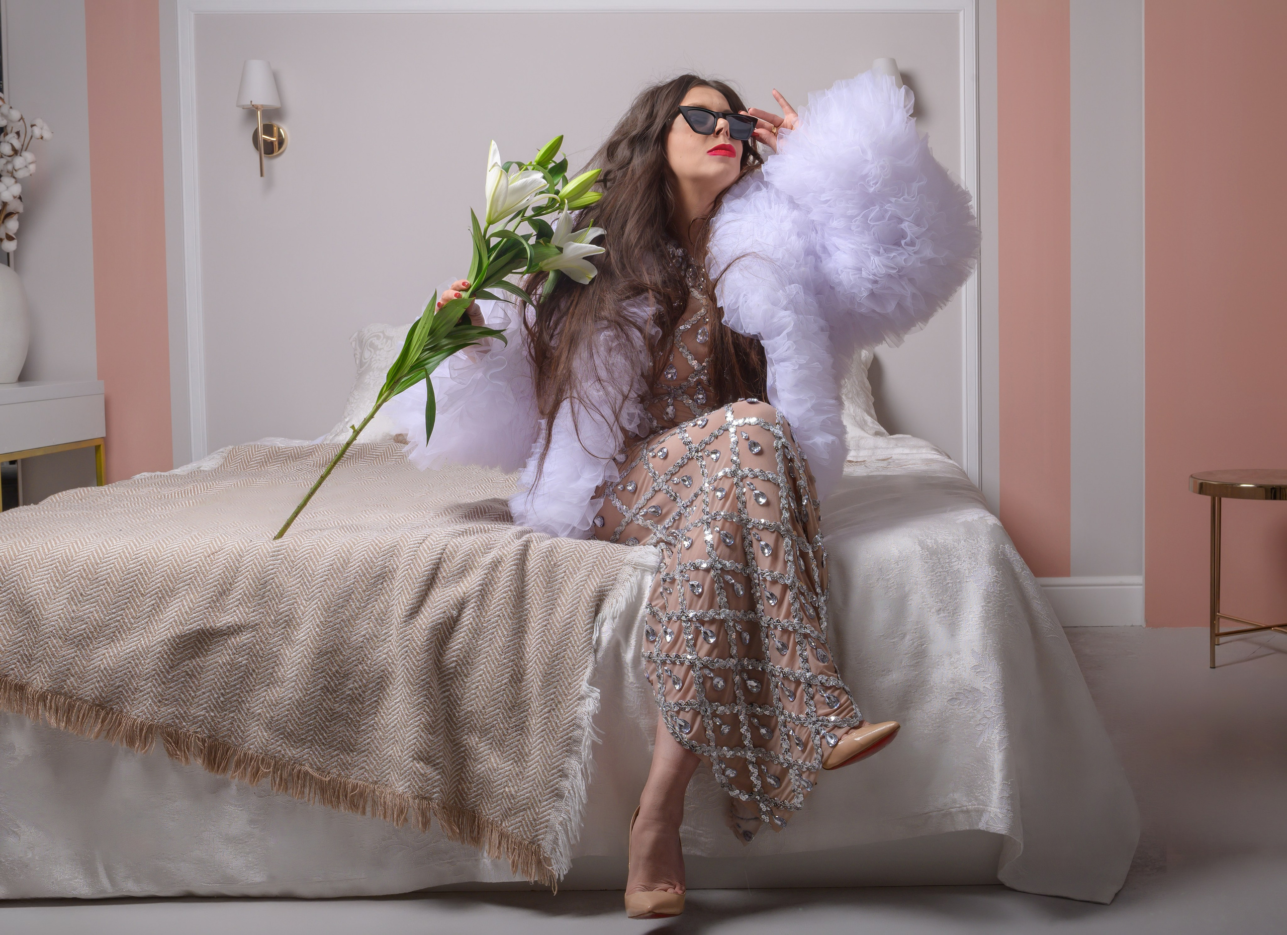 модель ,одежда ,дизайнерская одежда , позирование , модельные снепы , портфолио , модельное портфолио , фото модели . модель , студия , свет ,эмоция ,харизма , студия , студийная съемка ,студийный свет .