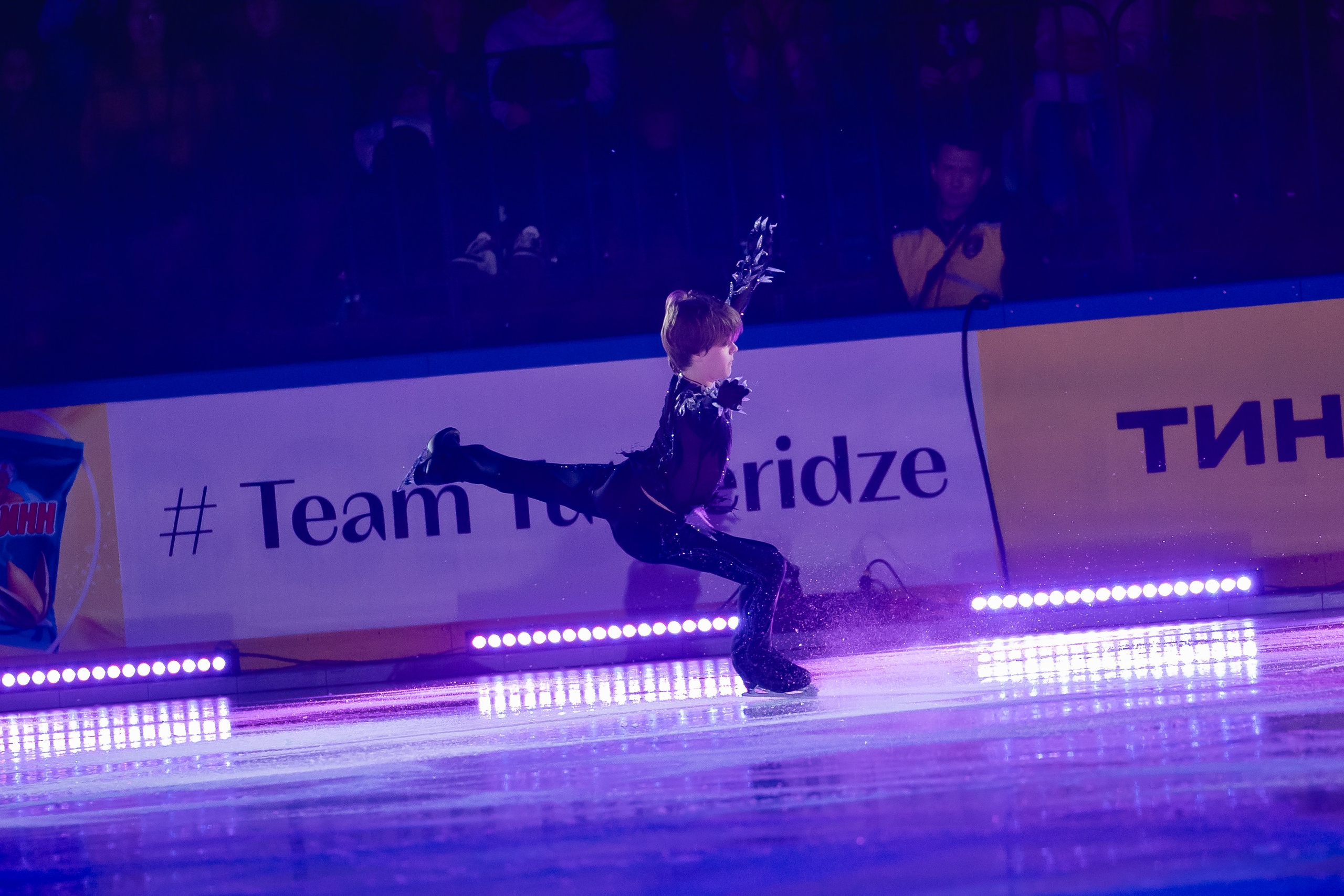 Шоу «Чемпионы на льду» в Новосибирске. Воробьева Ксения — Спортивный и танцевальный фотограф Новосибирск