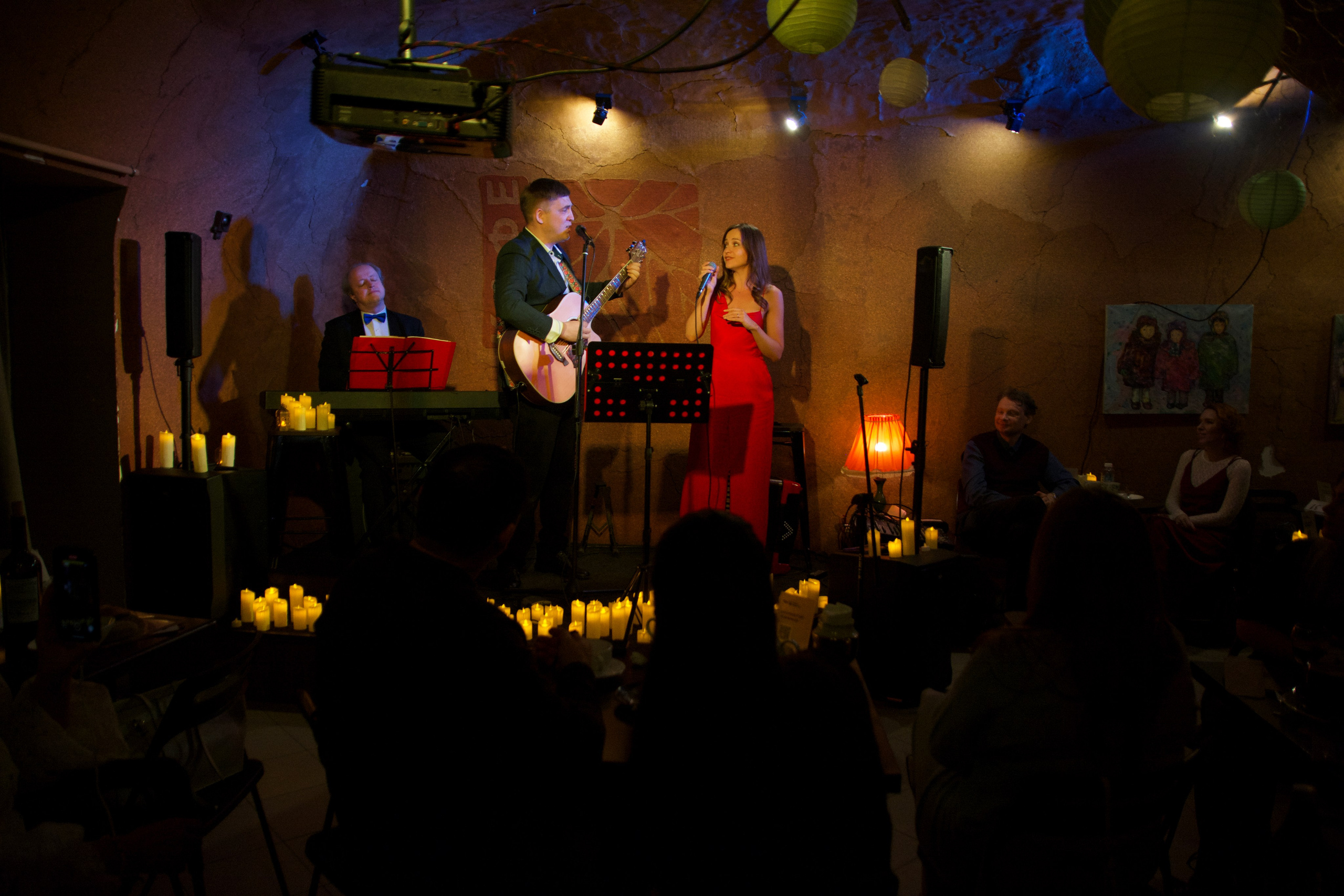 F/8 and be there — оказаться в нужном месте и поймать момент